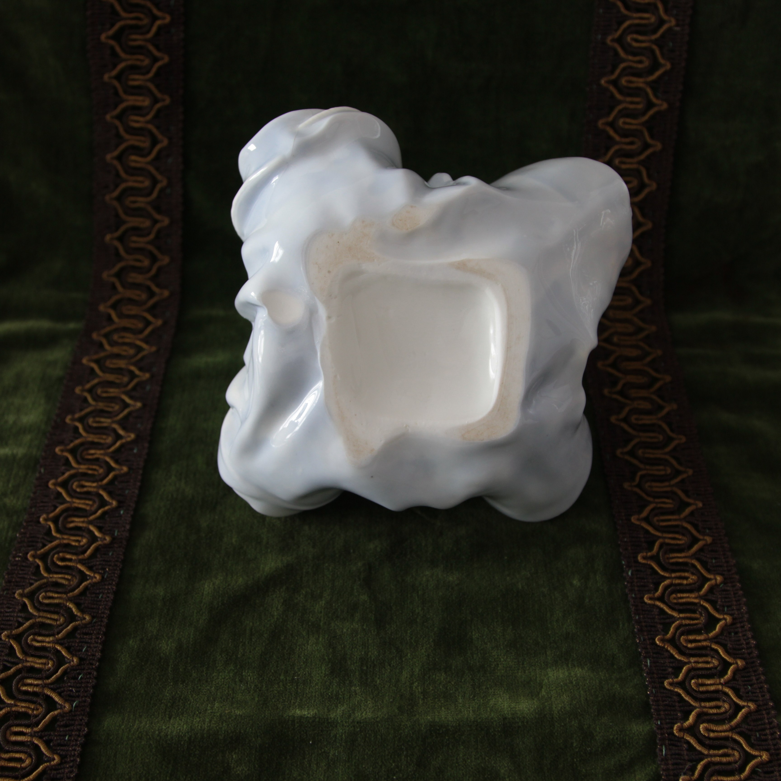 Mousevase. Современнные и актикварные украшения в Барселоне, Москве и Санкт-Петербурге