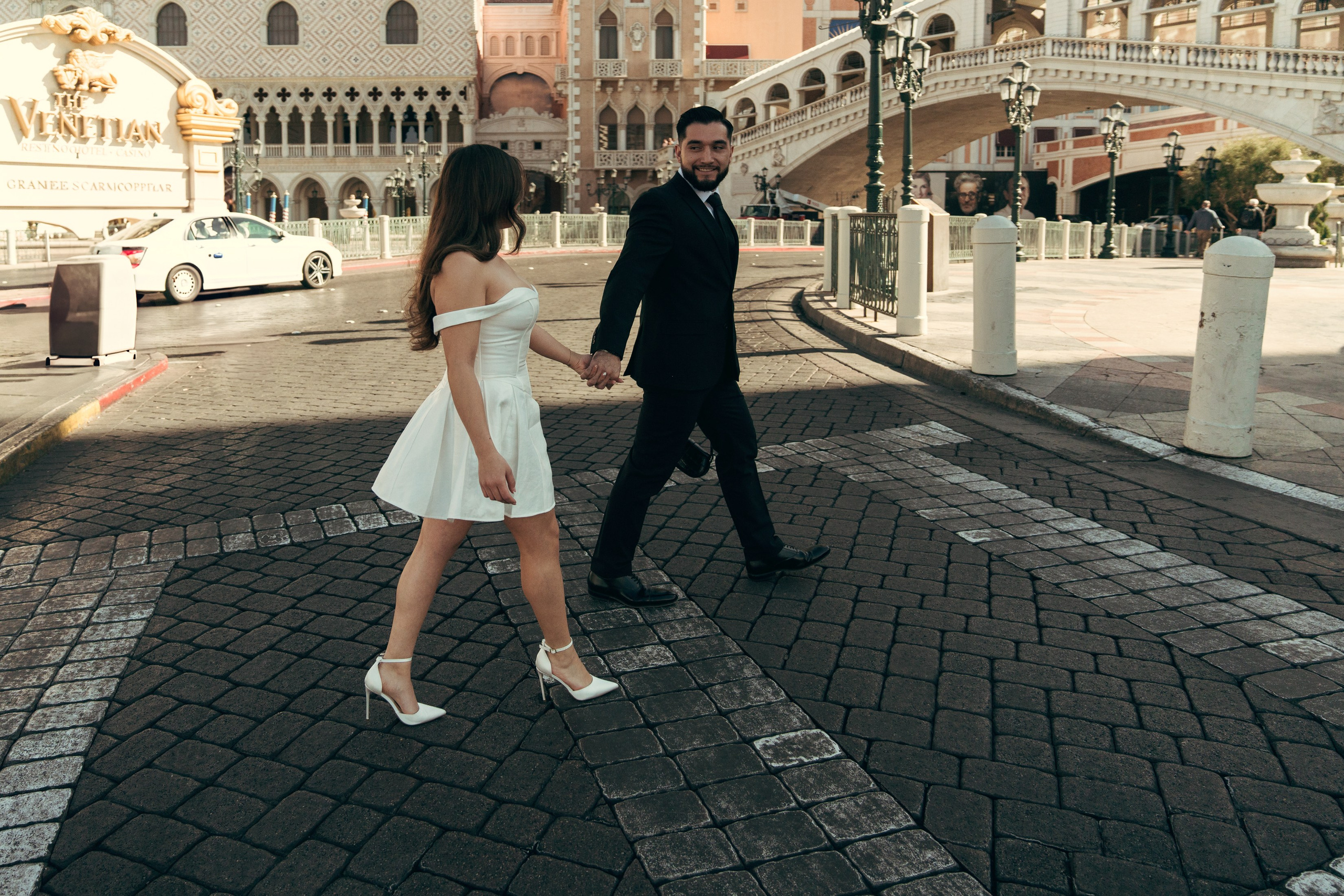 Kasandra&Viktor. Wedding & elopement photographer Viktoriya Kravtsov. Las Vegas