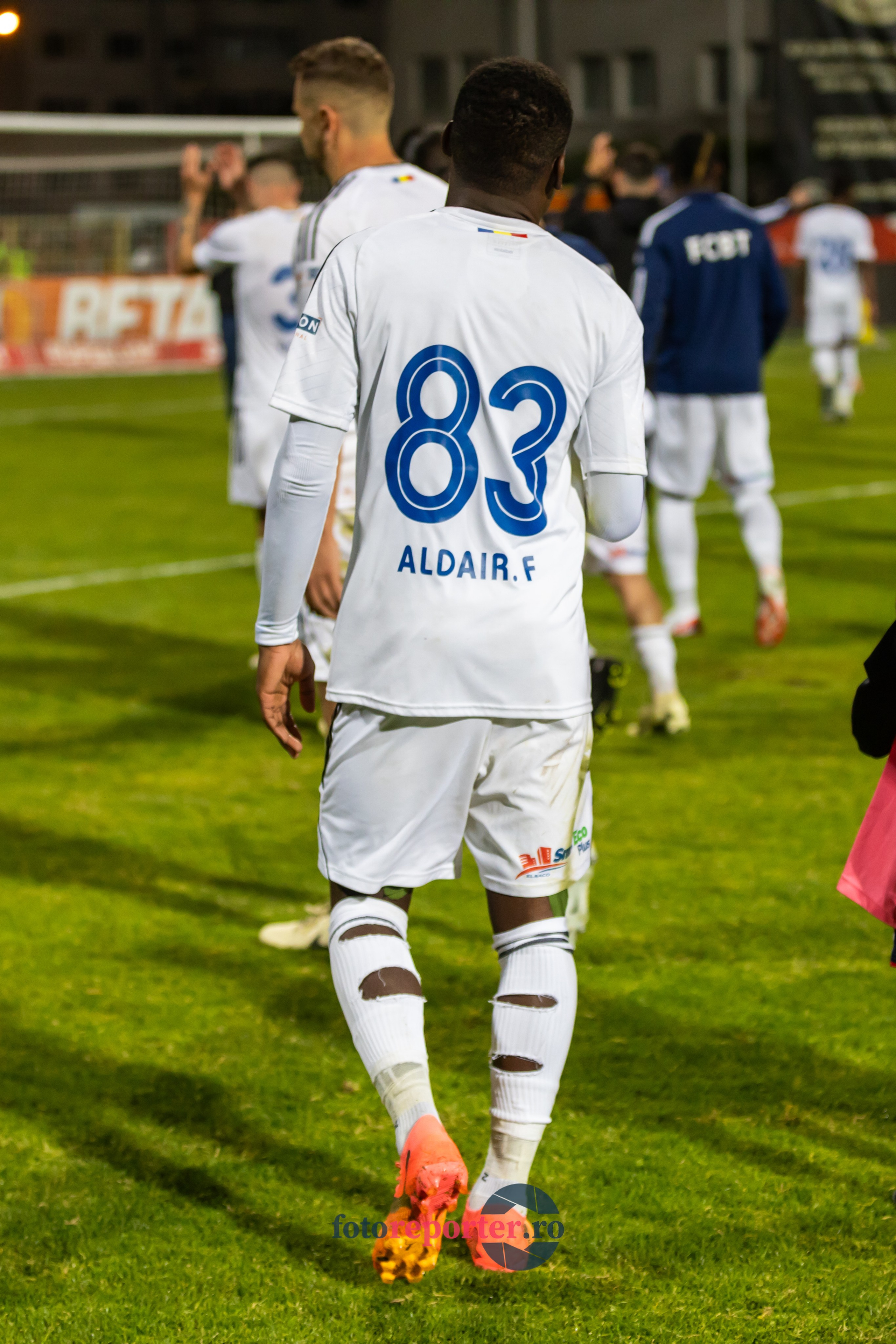 Galerie Foto: FC Botoșani vs. CS Mioveni - Pe 17 mai 2024, am fost martorii unei partide incredibile între FC Botoșani și CS Mioveni, în prima manșă a barajului pentru evitarea retrogradării. În fața unui stadion plin de emoție și speranță, echipa noastră a obținut o victorie importantă, cu un gol marcat de Aldair în minutul 93. 💪 *FC Botoșani 1-0 CS Mioveni*⚽️ Urmăriți momentele cheie ale meciului și bucuria suporterilor în această galerie foto! Pregătiți-vă pentru meciul de retur de pe 24 mai, când vom lupta din nou pentru a rămâne în prima ligă.#FCBotoșani #CSMioveni #BarajRetrogradare #ForzaBotoșani 