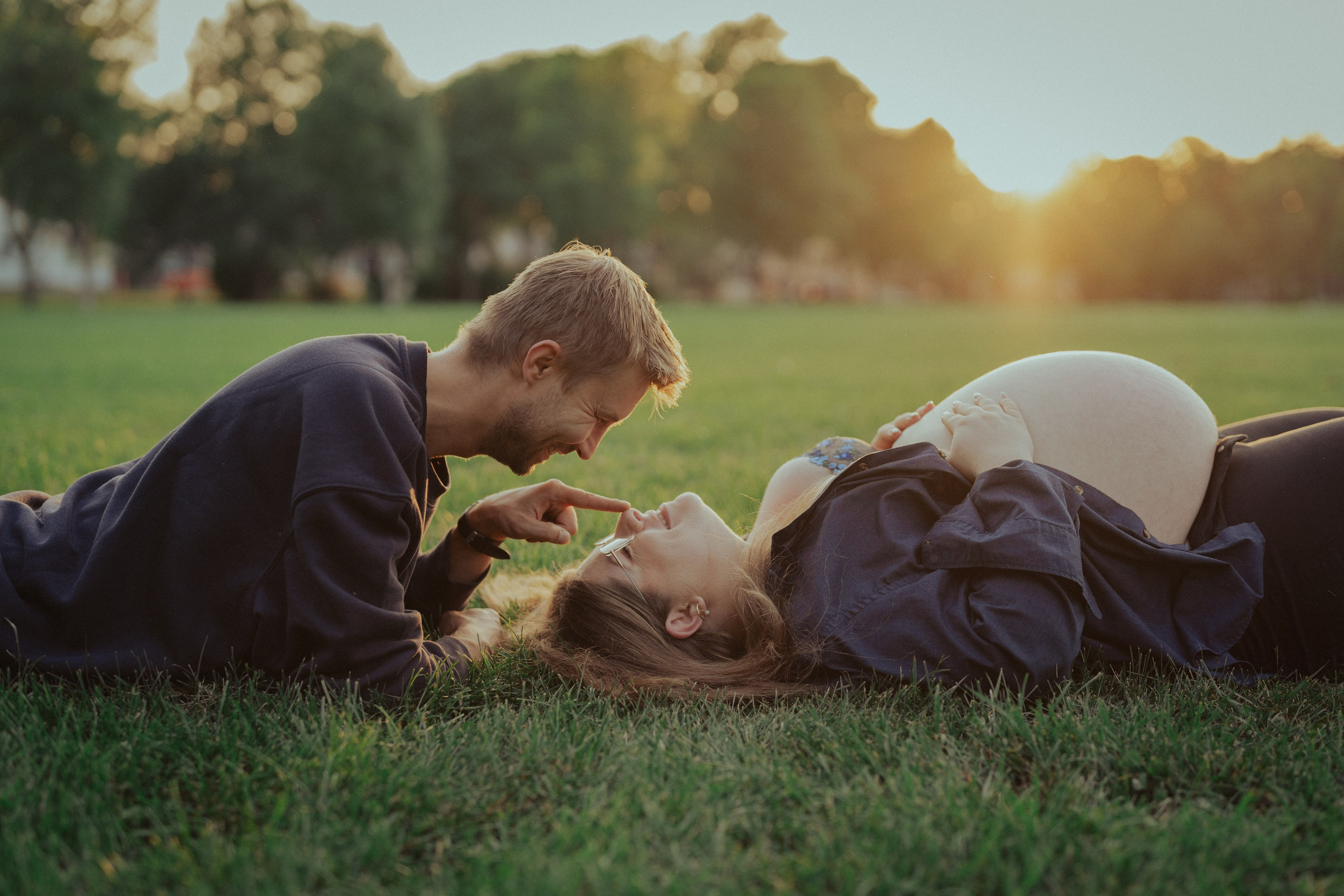 Maya and Arthur. Pragnancy & Love. Photographer Viktoriia Skavronskaya
