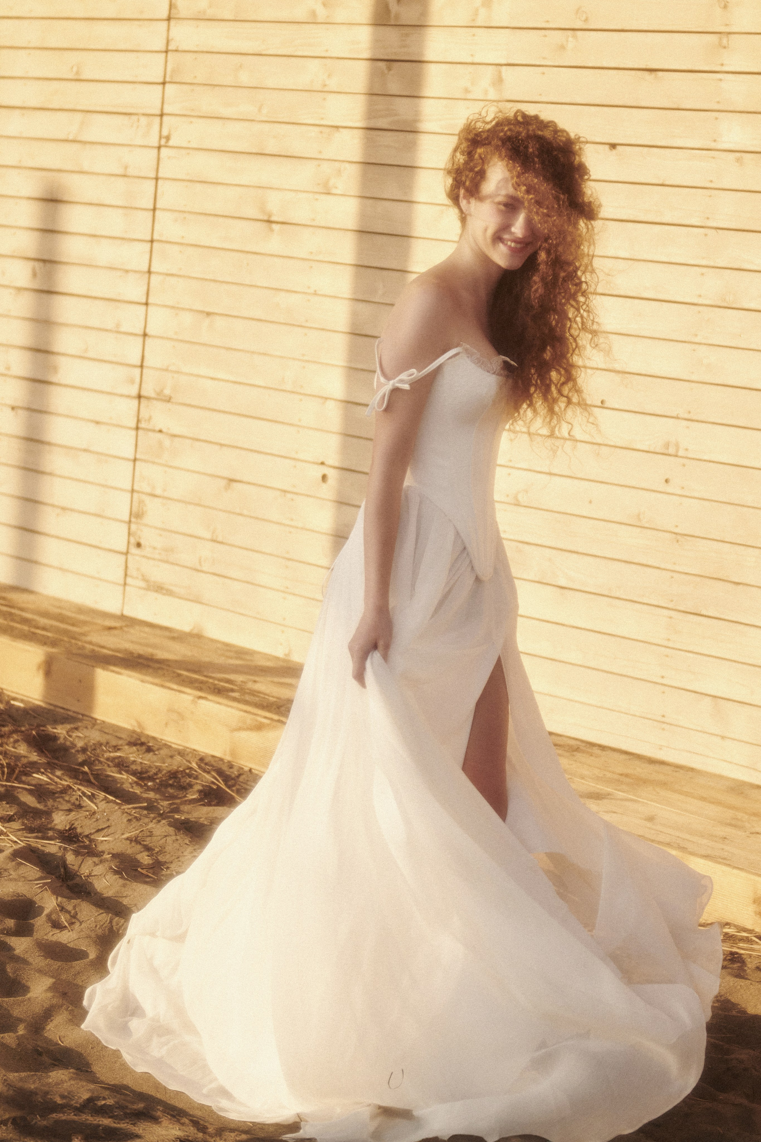 NASTYA ANIKINA Wedding dress. Minimalist brand photographer & videographer | Raw sincerity. Pure Form