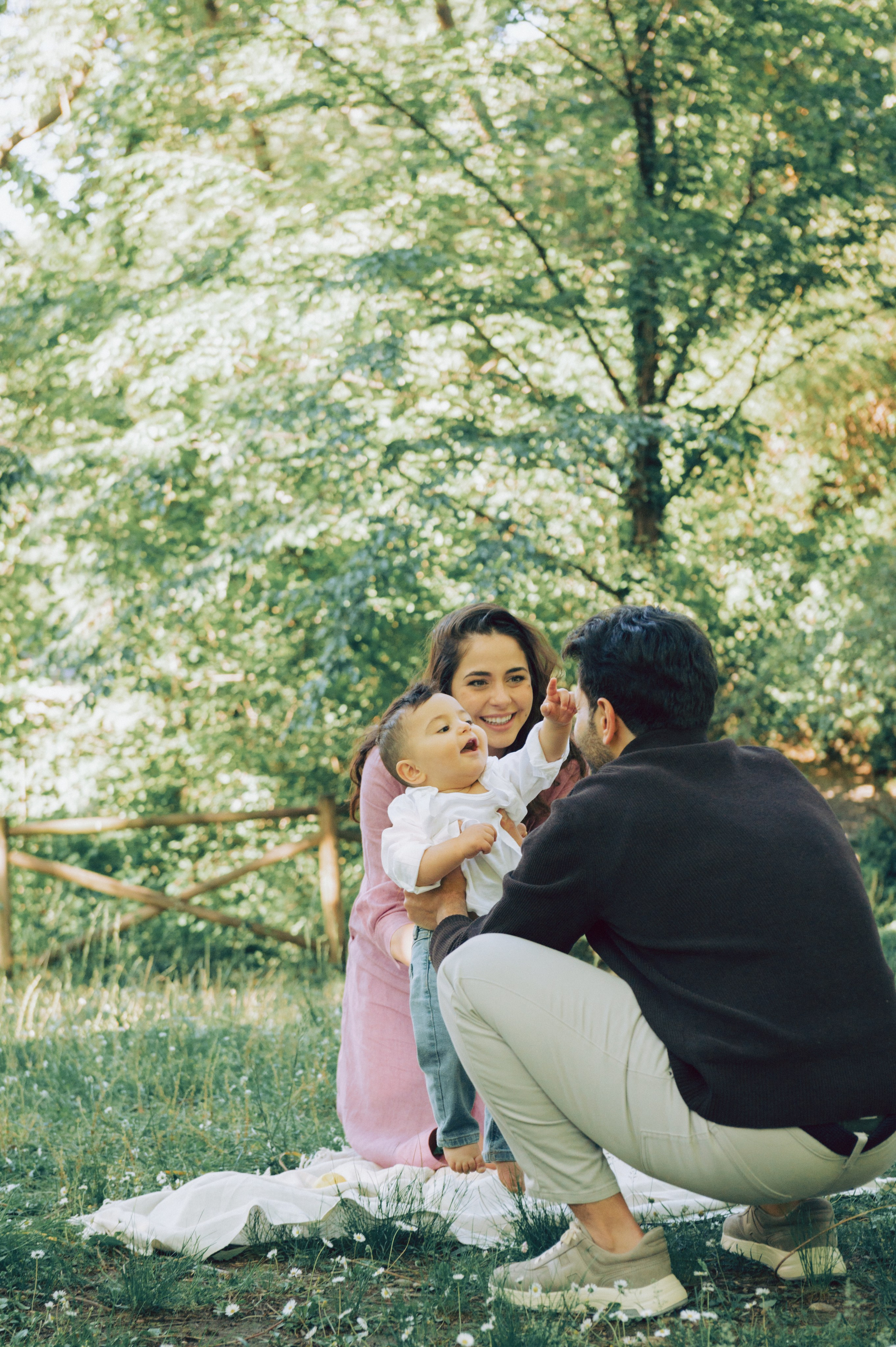 Nassib Maryam & Alexander in Milan. AnaMilanoFoto | Couple & Wedding Photographer in Milan