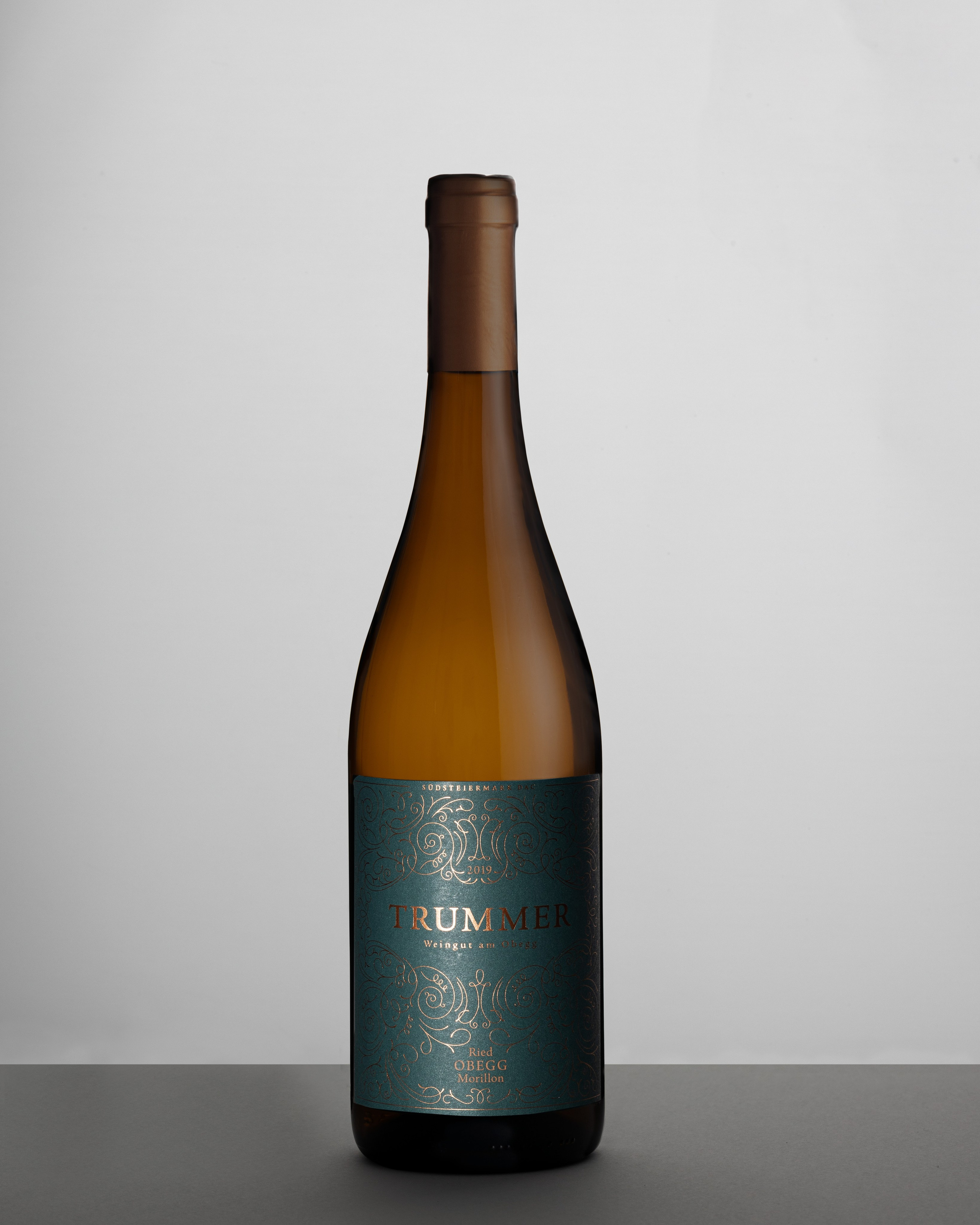 Image-Katalog von exklusivem Wein, professionelle Content-Fotografie für Social Media, Banner, Print und Webseiten