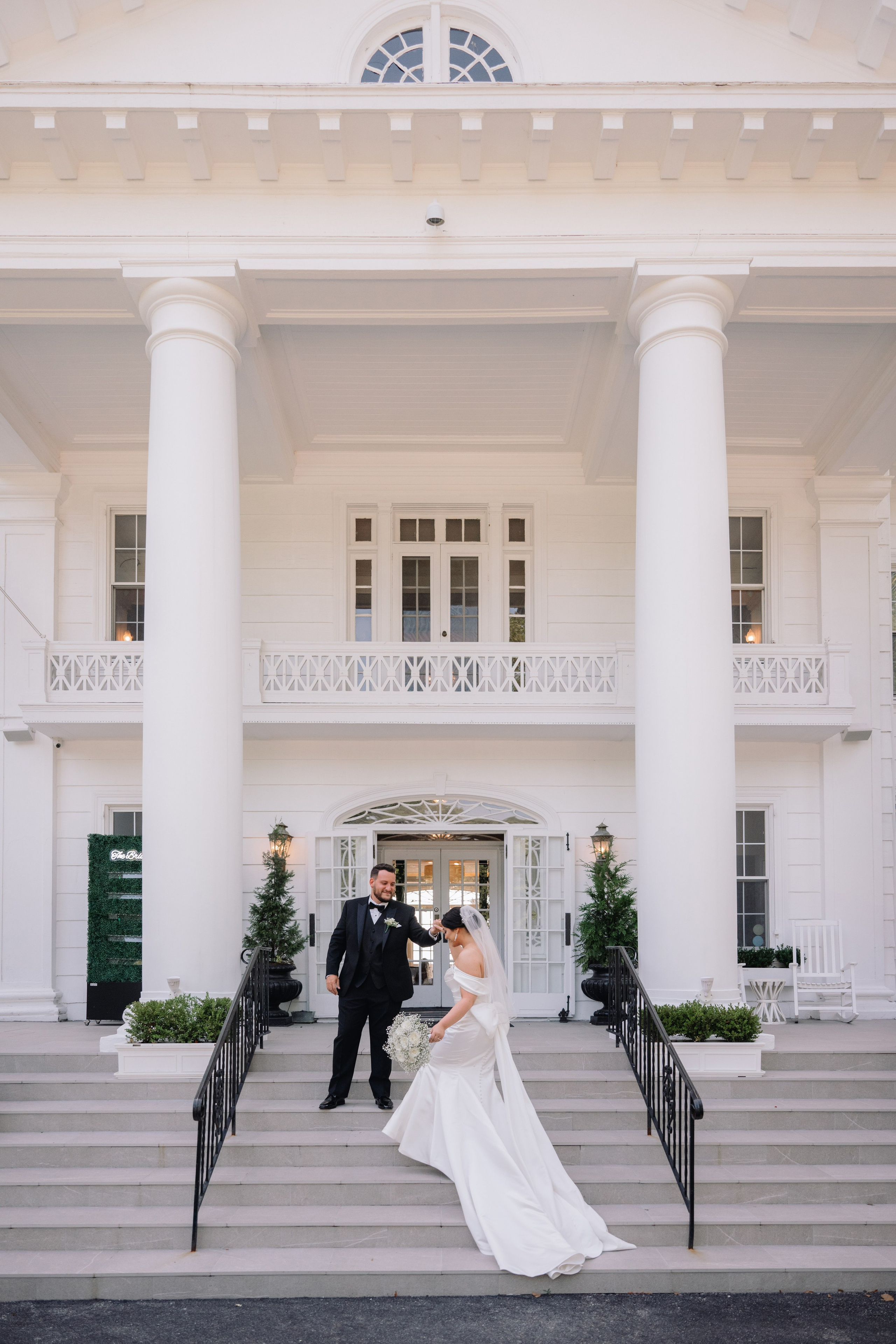Summer Wedding at The Briarcliff Manor | Taylor & Richie | New York Wedding Photography