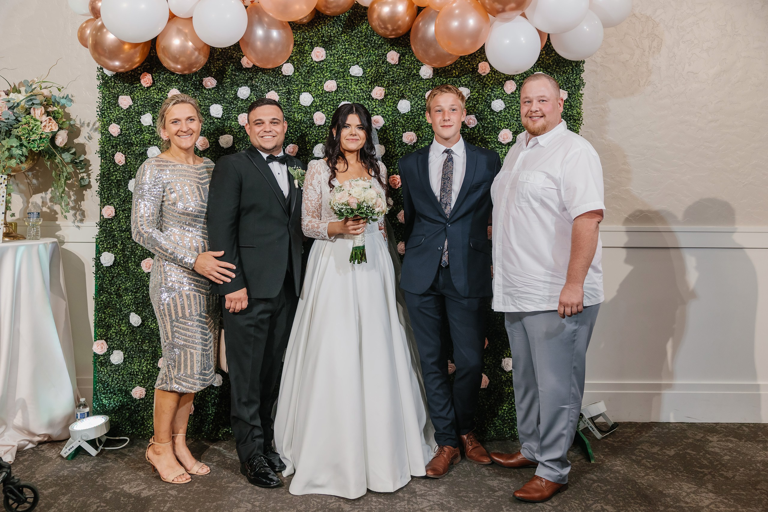 31.08.2024 Wedding. Wedding family event photographer in Chicago Nick Yushevich