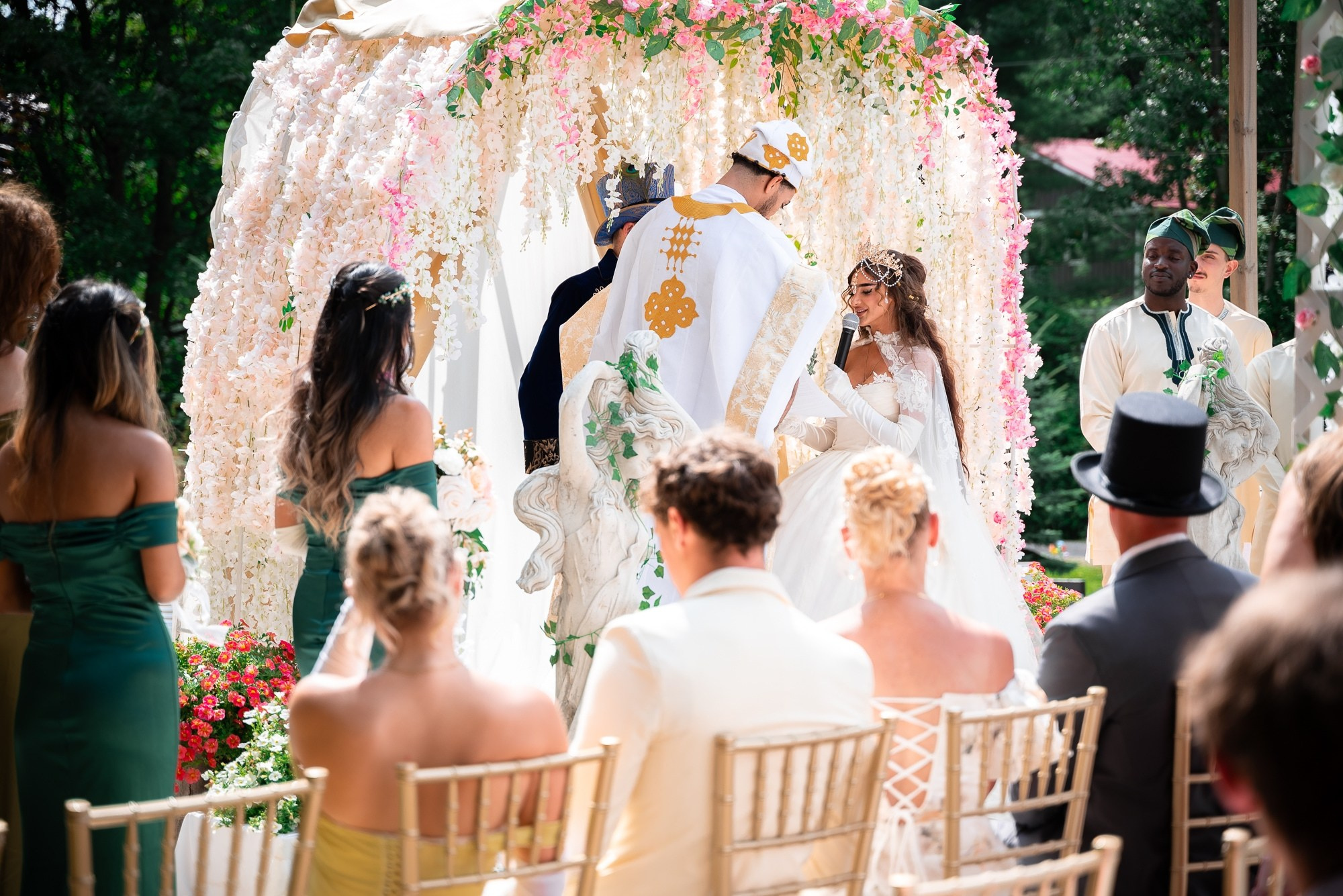 Portfolio of wedding photographer in Toronto — Alex Po. Alex Po — Wedding photographer in Toronto