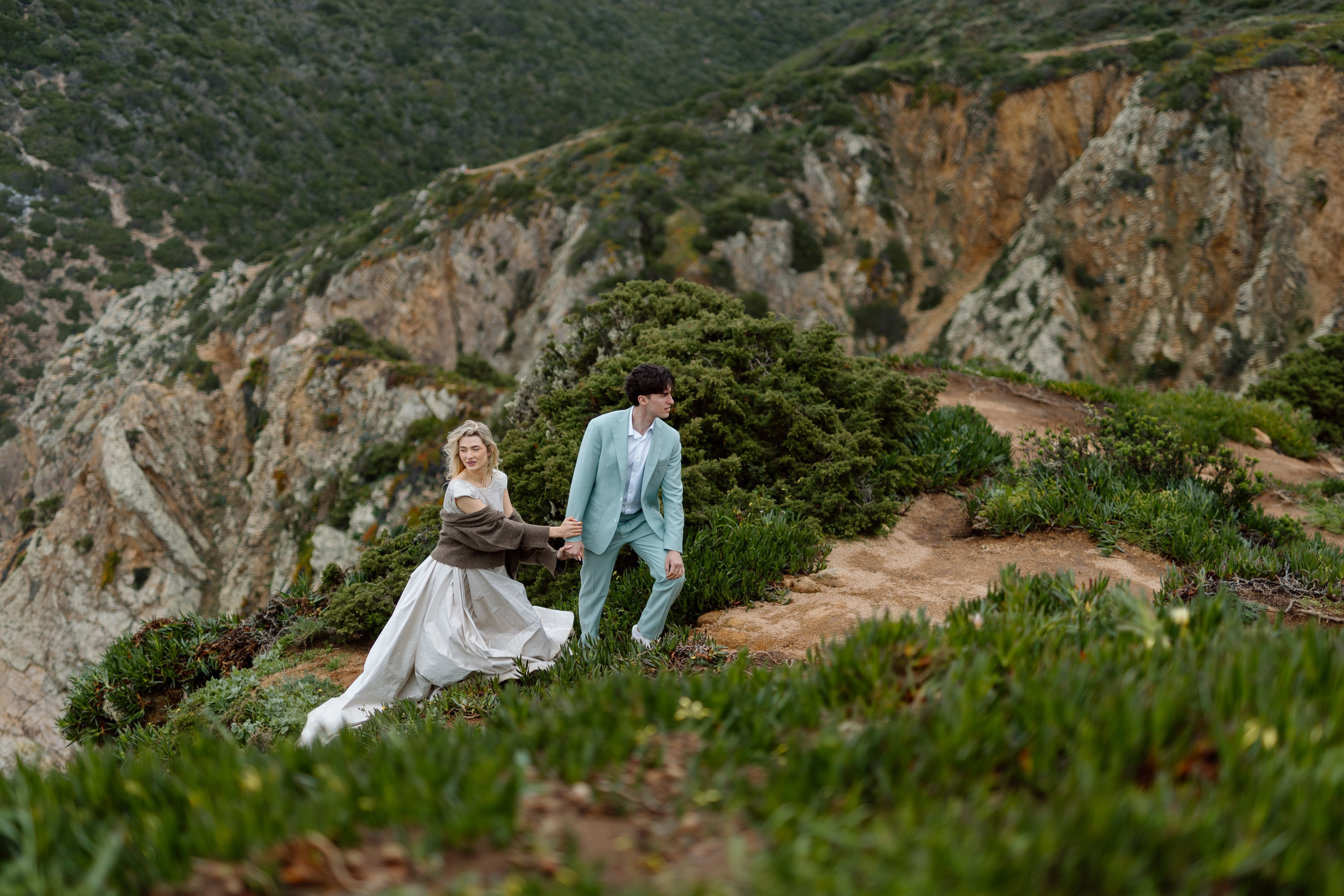 Vivien & Razvan. Main