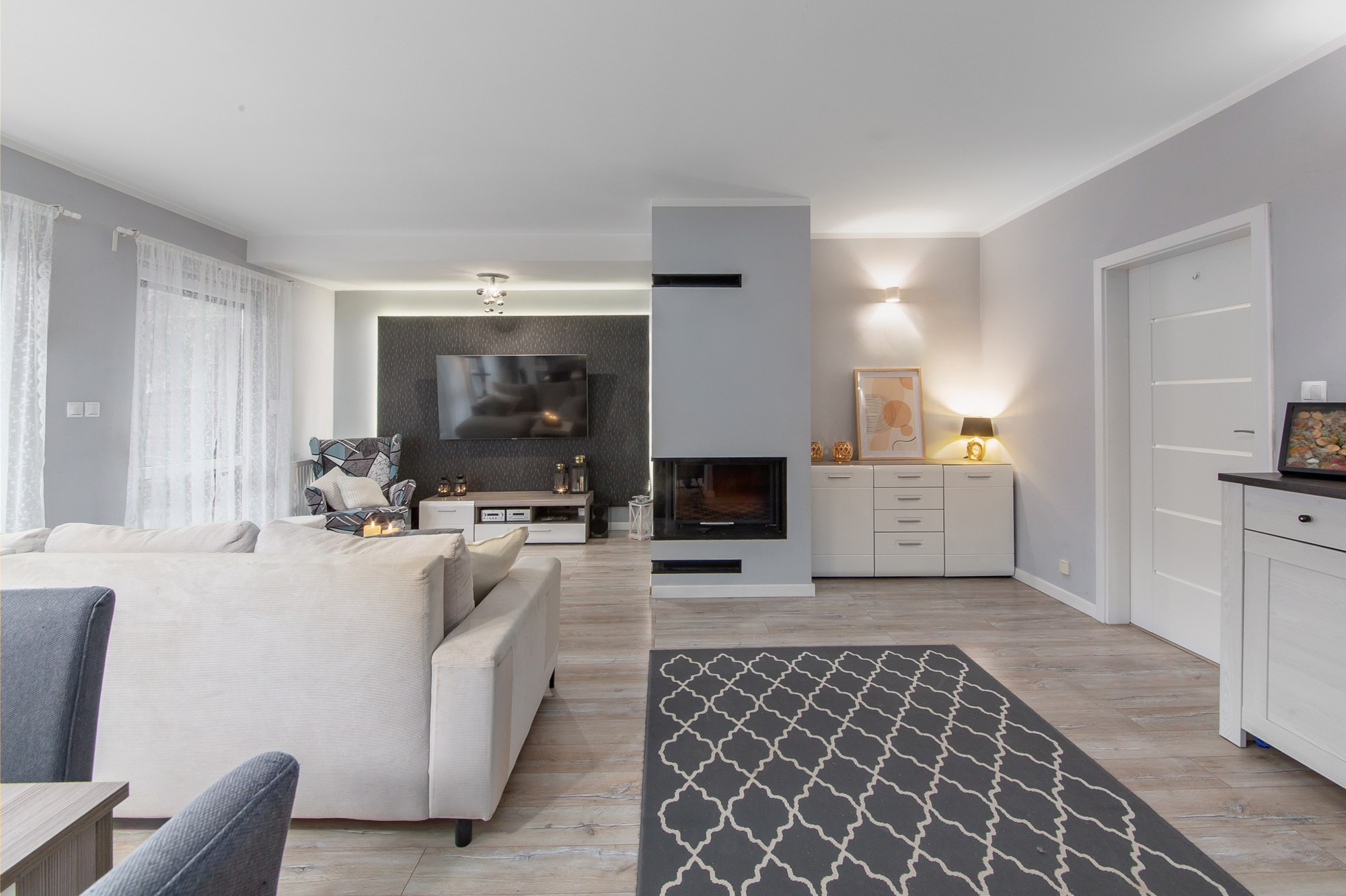 Fotografia nieruchomości, wnętrz, mieszkań, restauracji, biur i apartamentów. Wedding and portrait photographer in Poland Vitali Frozen