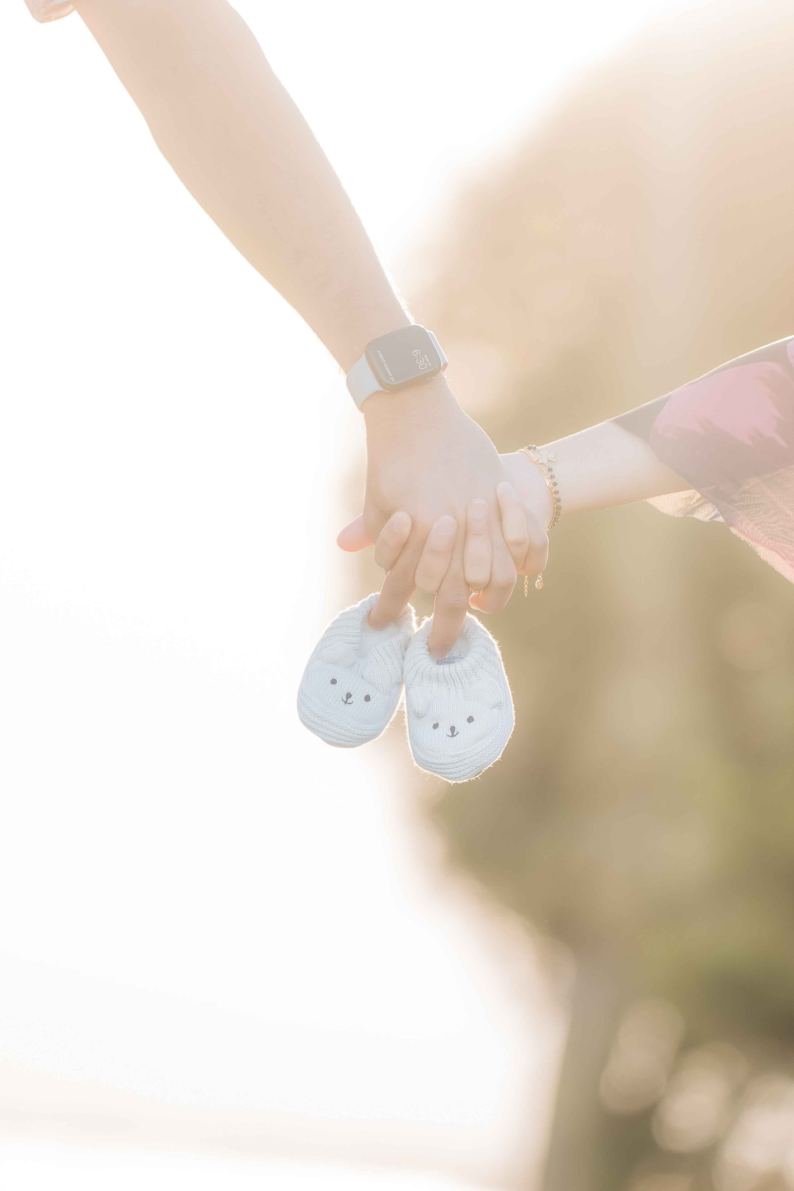 Maternity photographer Berwick, Brighton pregnancy portraits, Frankston maternity sessions, Caulfield fine art maternity.