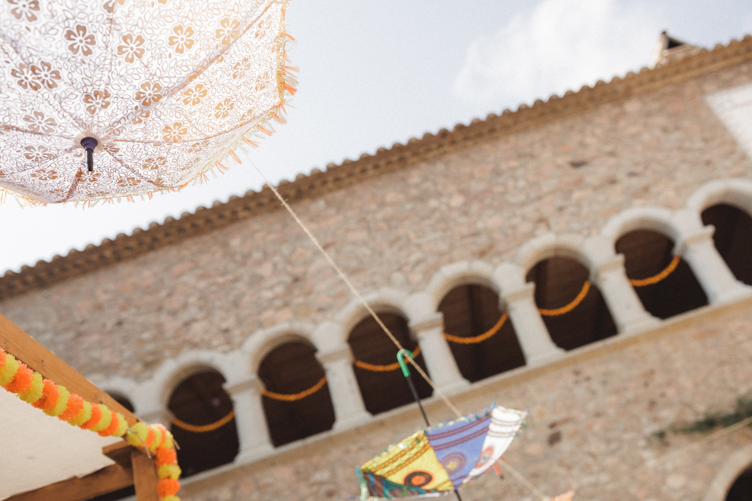 Patrik & Naomi. Monestir Sant Salvi. Paola wedding photographer / videographer in Barcelona