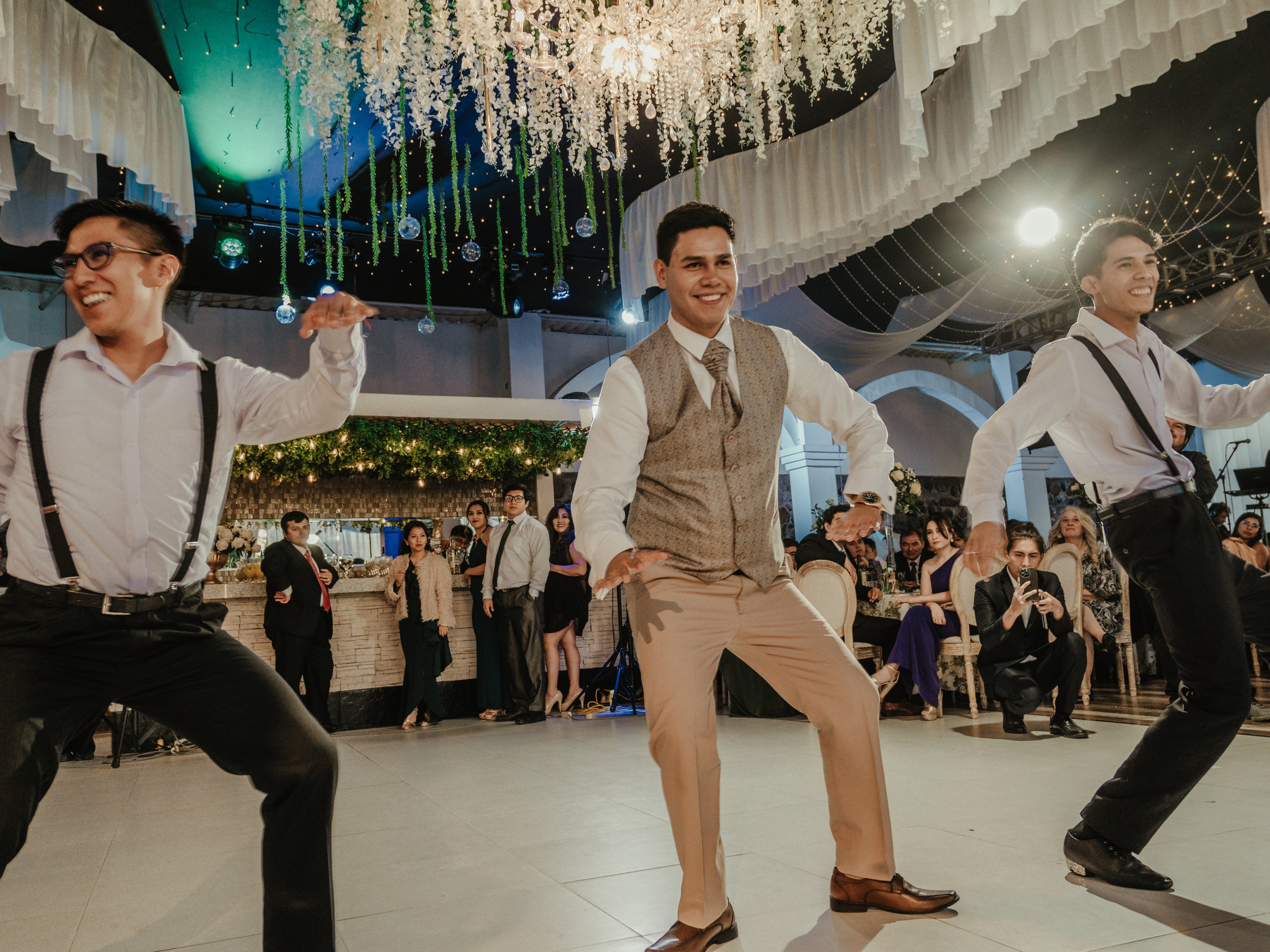 CARLA Y MARIO BODA RELIGIOSA. Studio KVTA | Fotografía y Video de Bodas en Arequipa