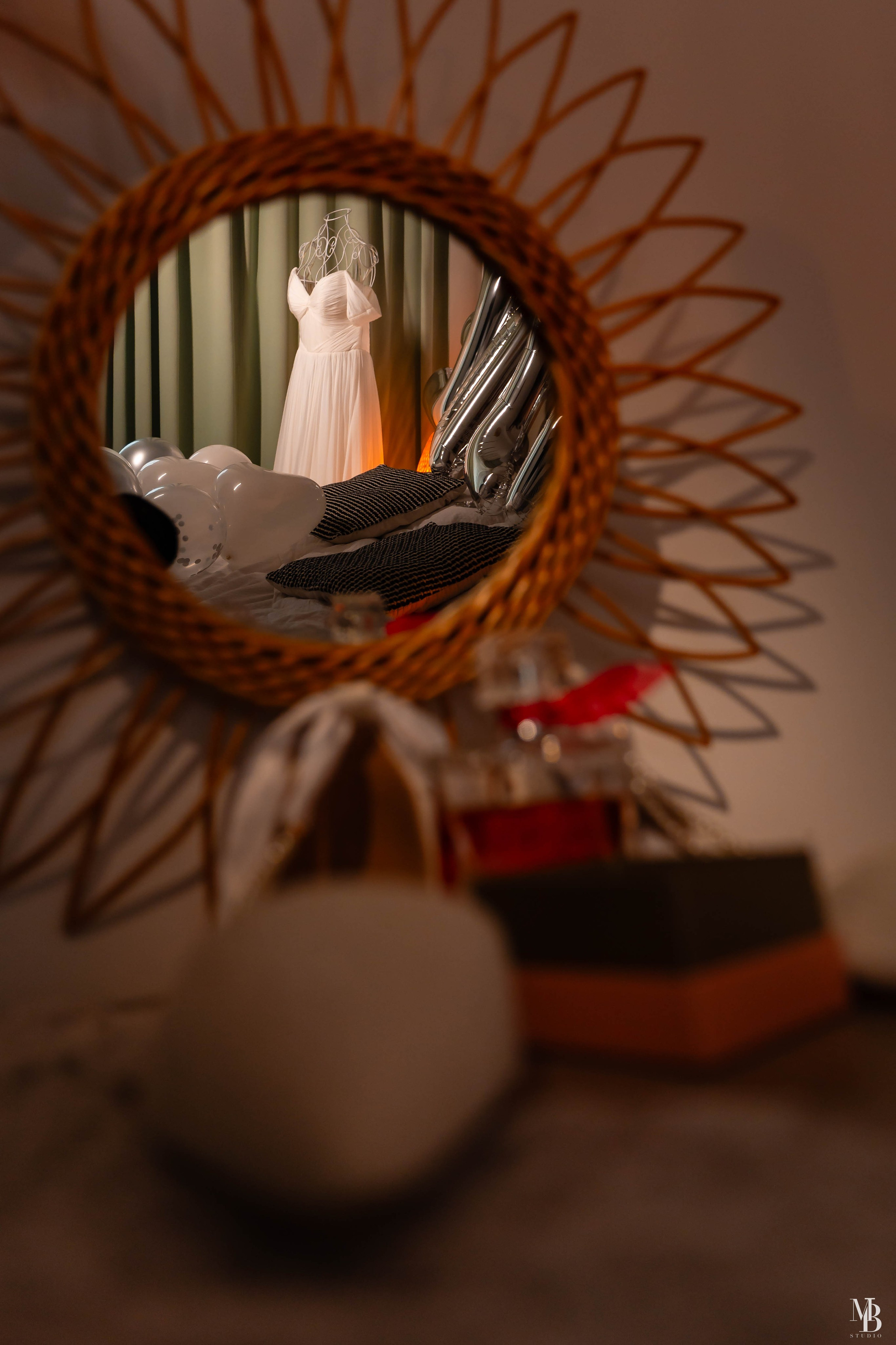 Constantin și Cătălina. MBT STUDIO