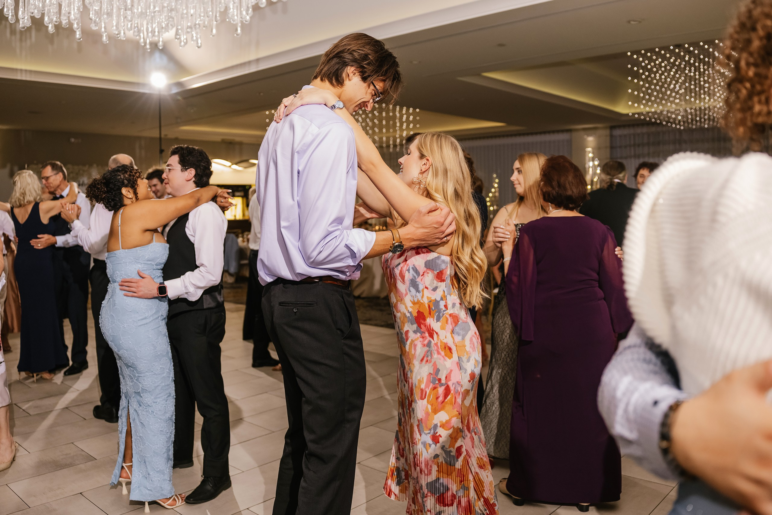 09.06.2025 Wedding. Wedding family event photographer in Chicago Nick Yushevich