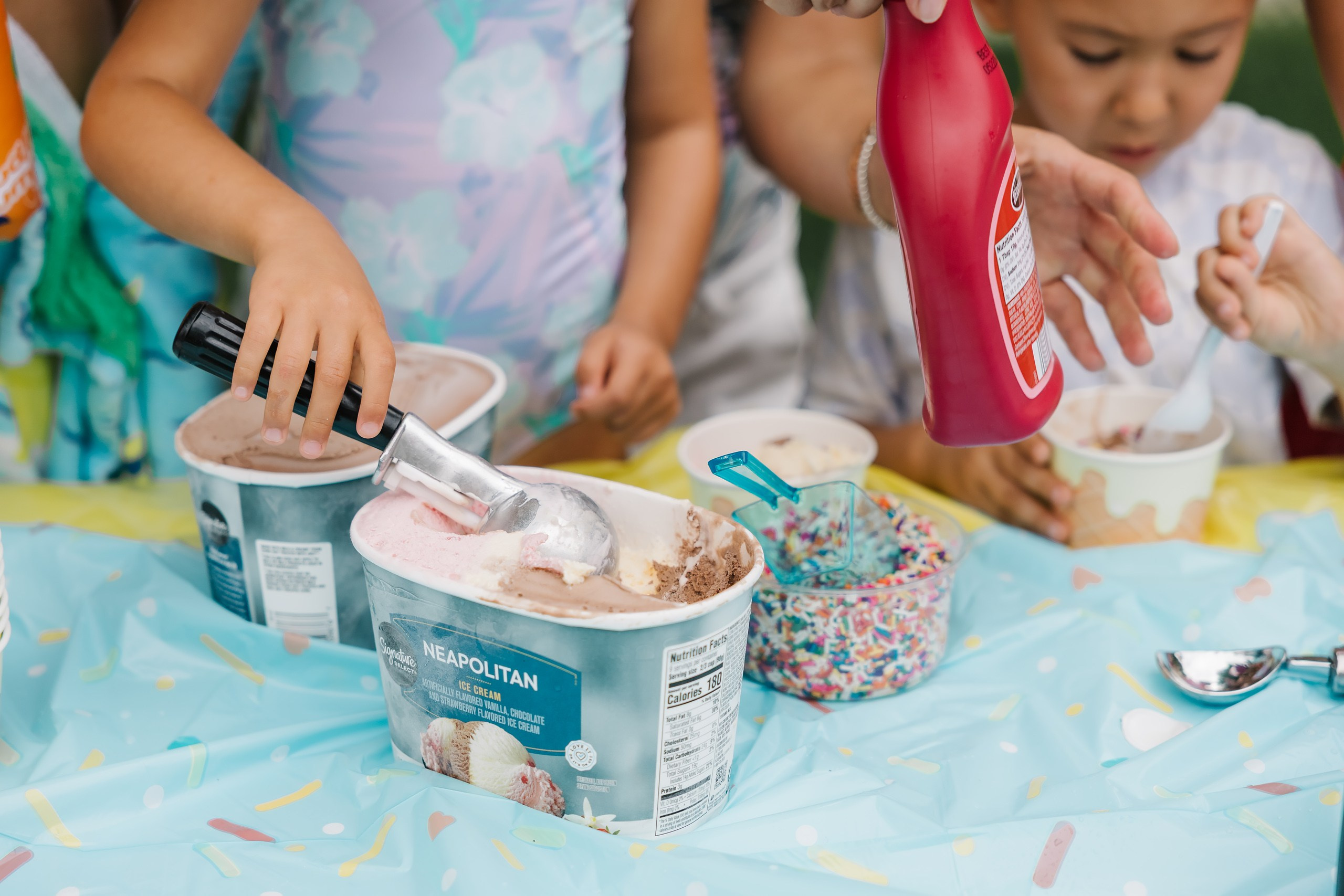 Birthday Party. Wedding family event photographer in Chicago Nick Yushevich