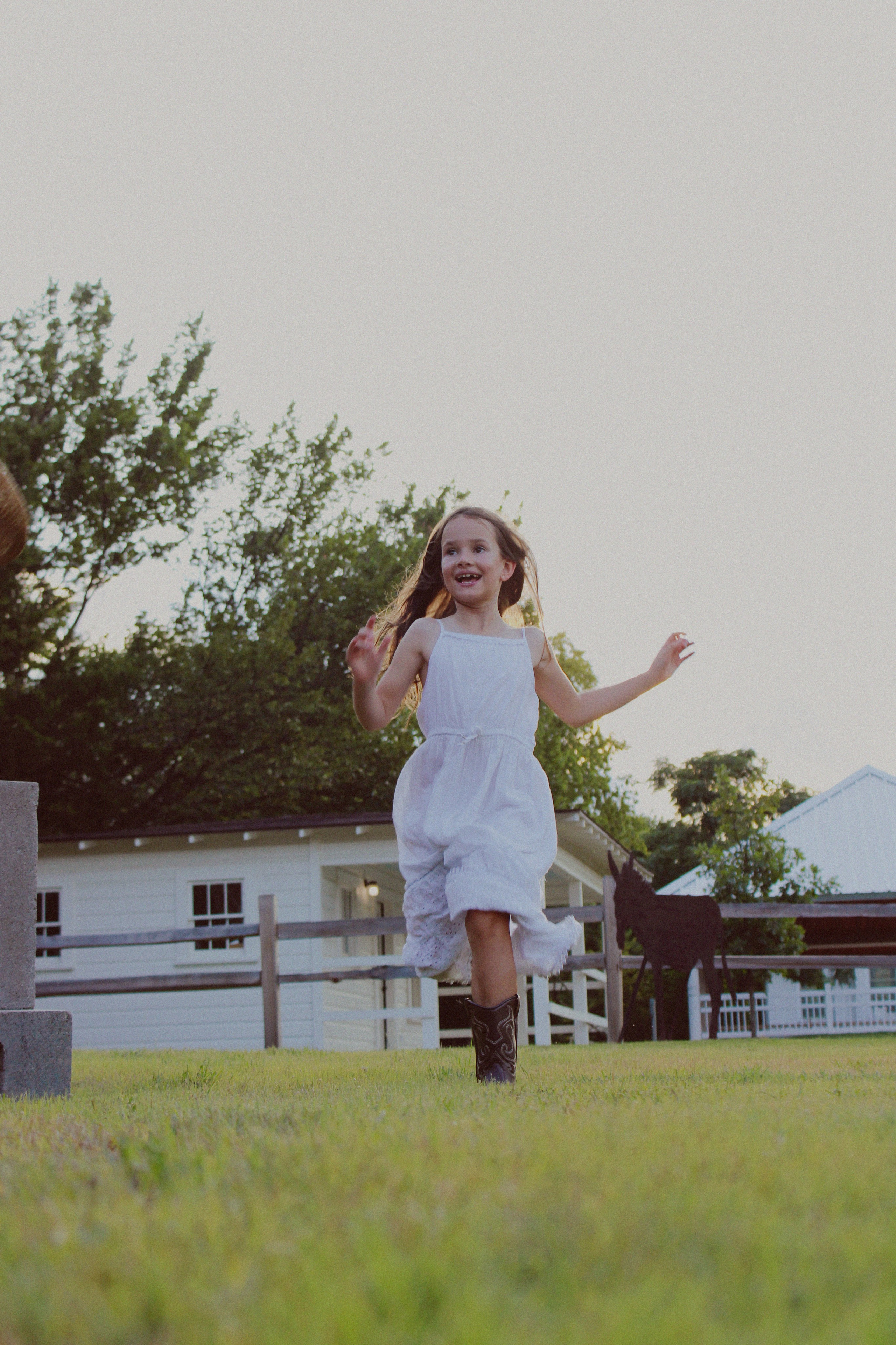 Texas Countryside Family Photoshoot in Cowboy Style. Lana Petrychenko — Portrait & Family Photographer. Valencia, Spain
