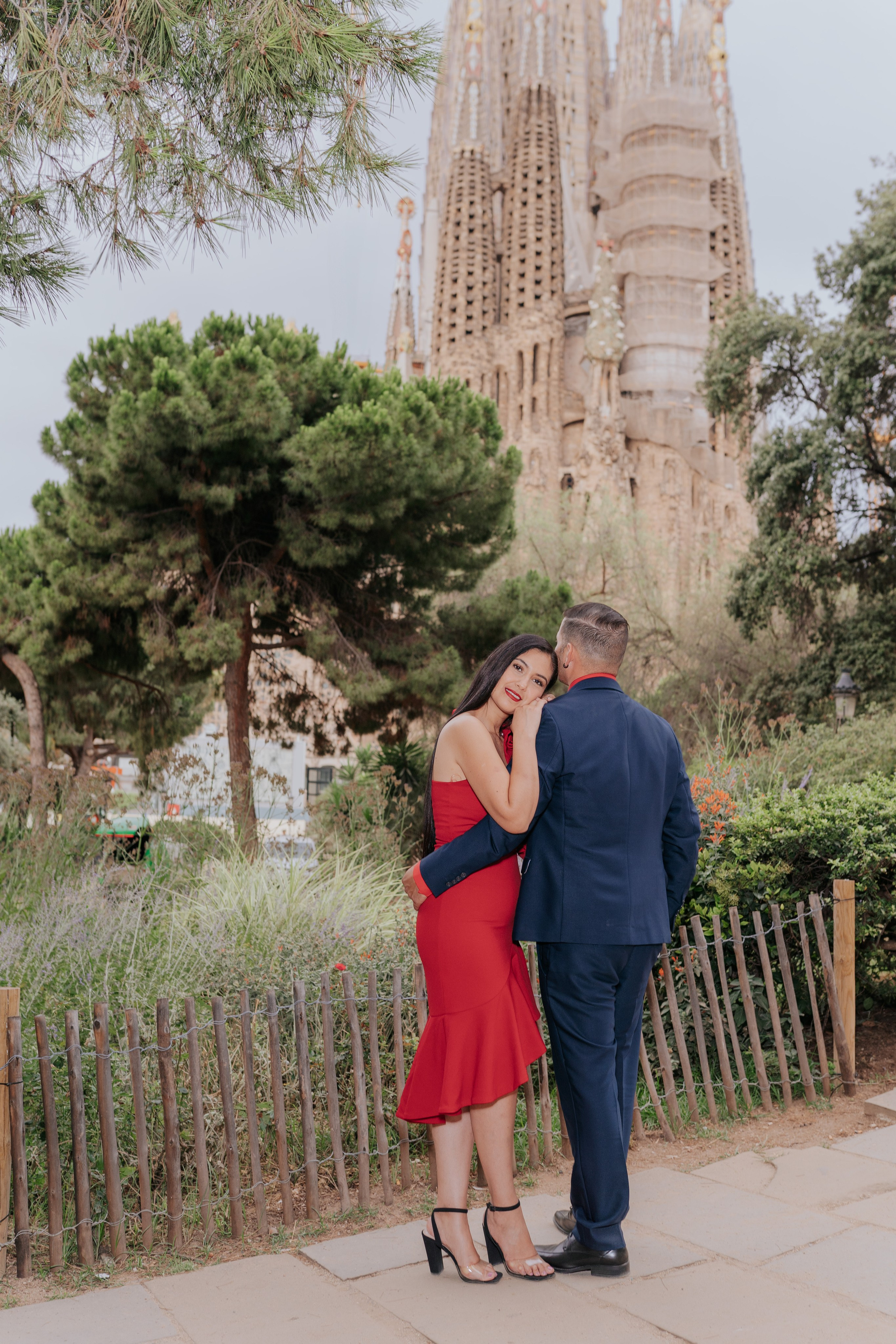 Barcelona Couples Photoshoot Ideas — Photographer in Barcelona, Spain