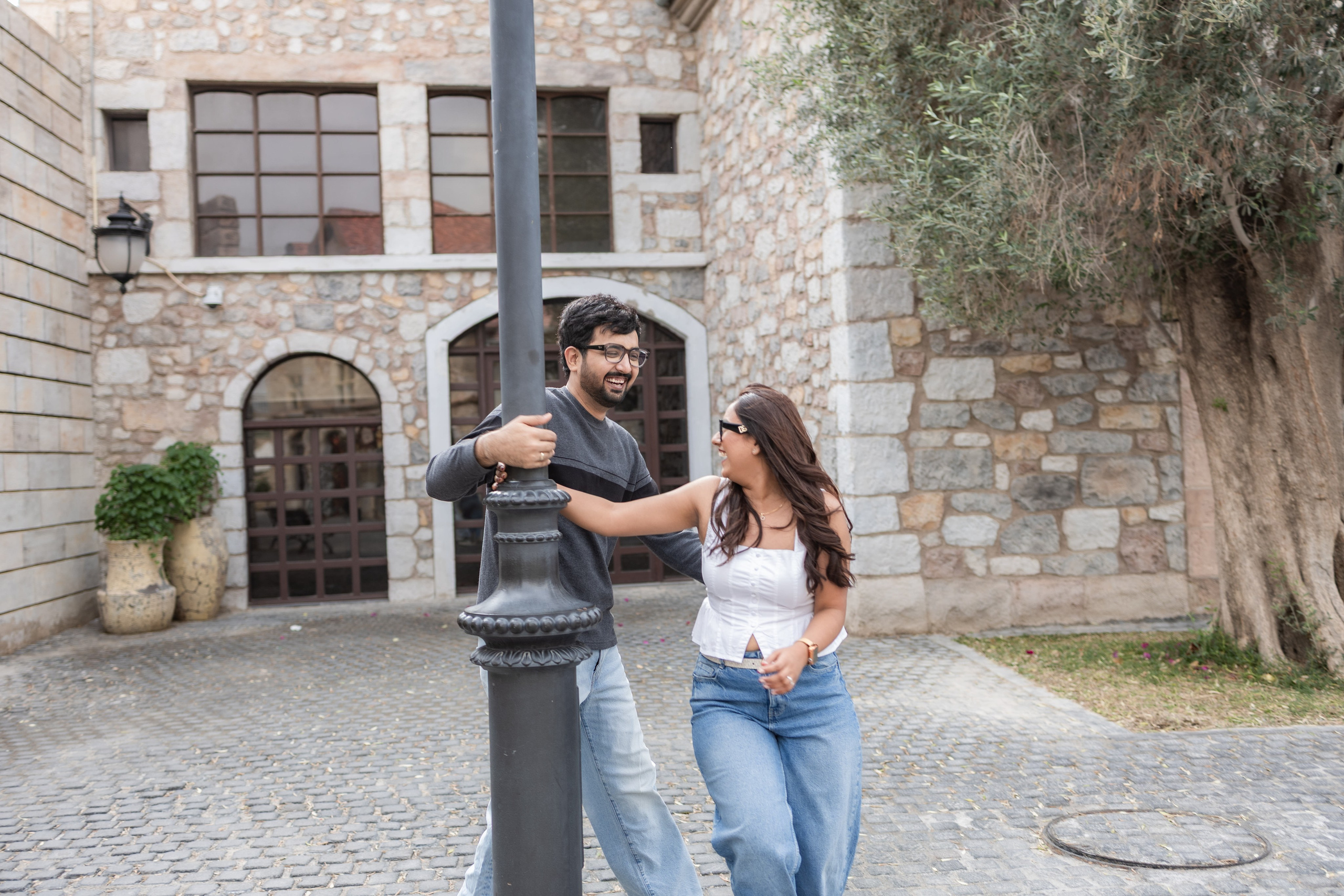 COUPLE SESSIONS. Love Emotions Weddings