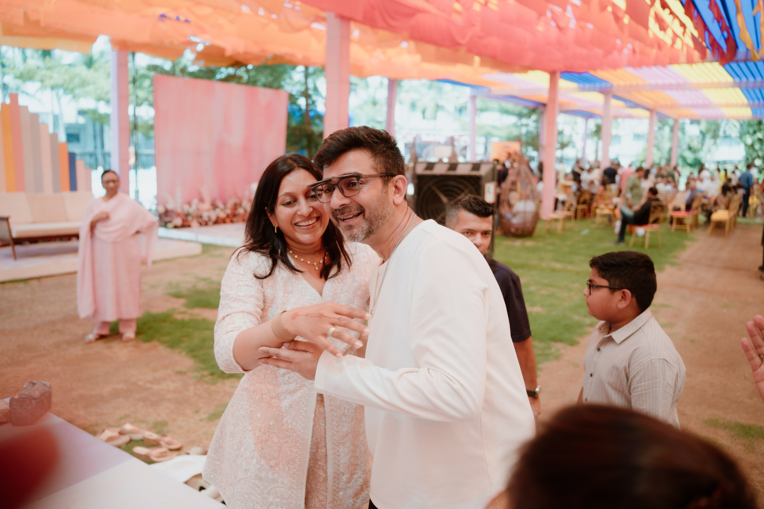WEDDINGS. Love Emotions Weddings