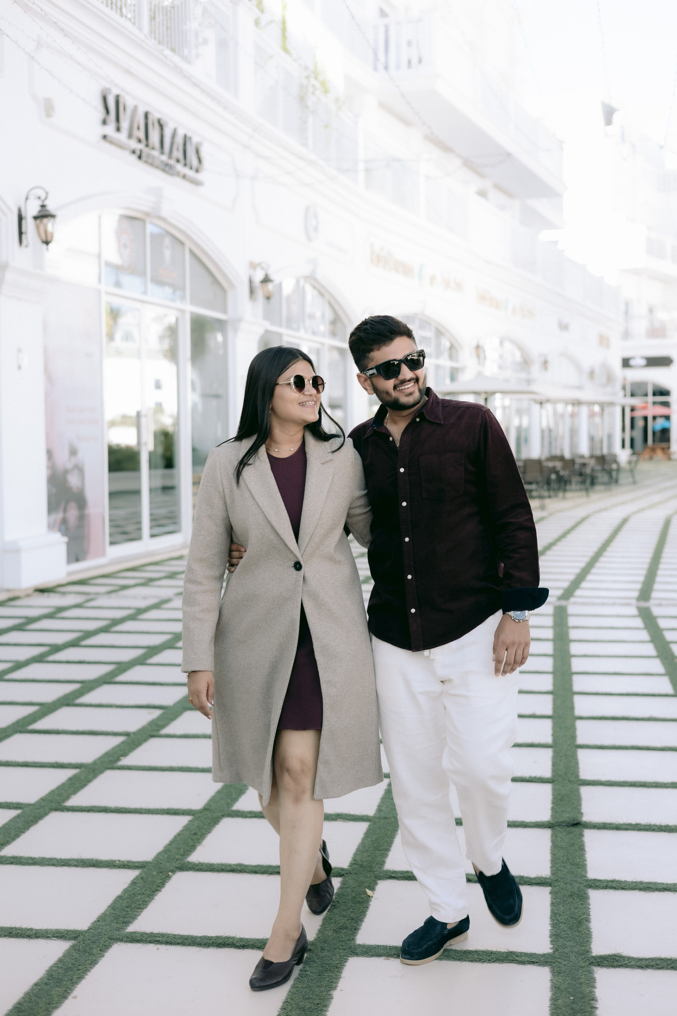 COUPLE SESSIONS. Love Emotions Weddings