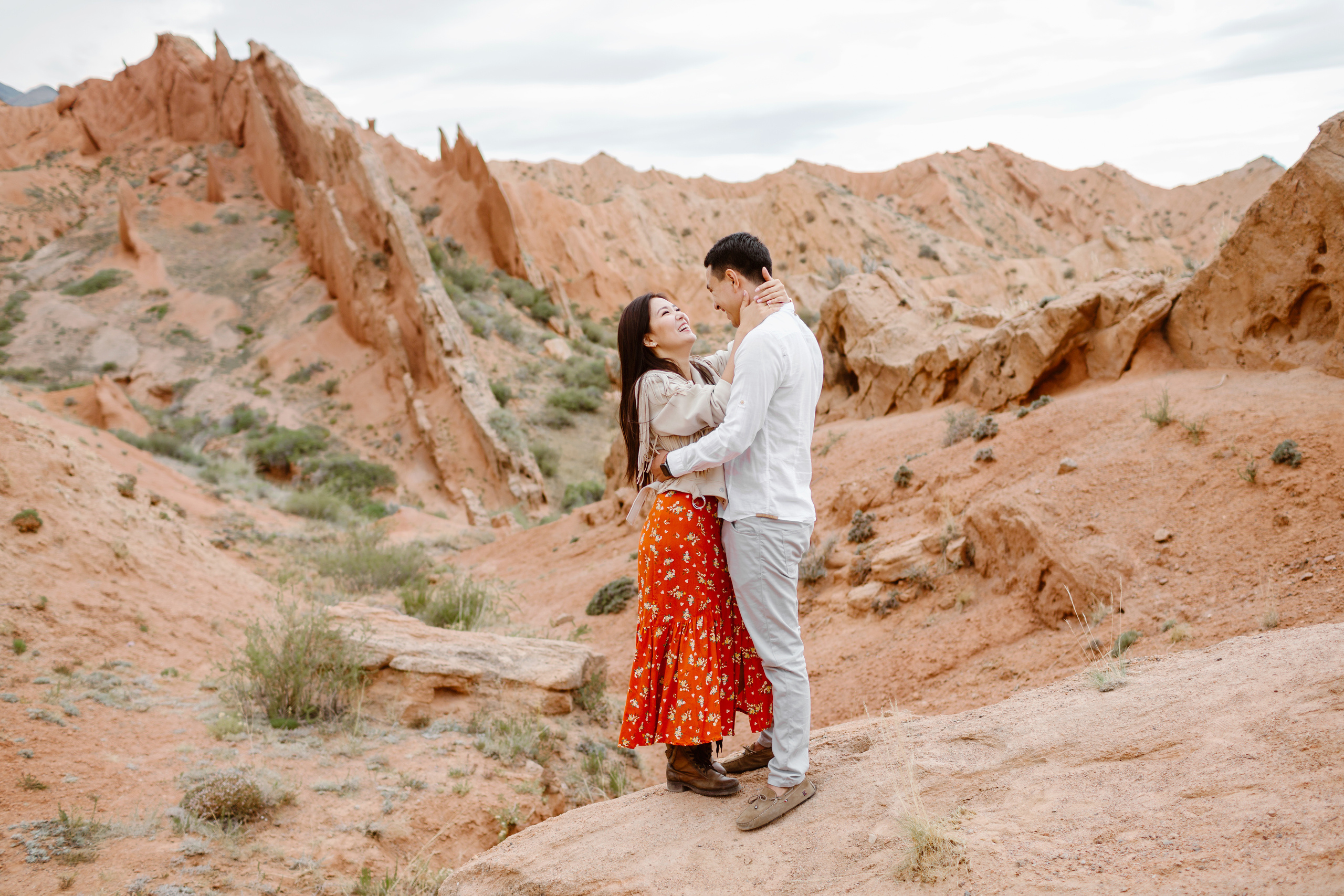 Лав стори в каньоне Сказка и на берегу Иссык-Куля. Фотограф в Бишкеке Оксана Шувалова