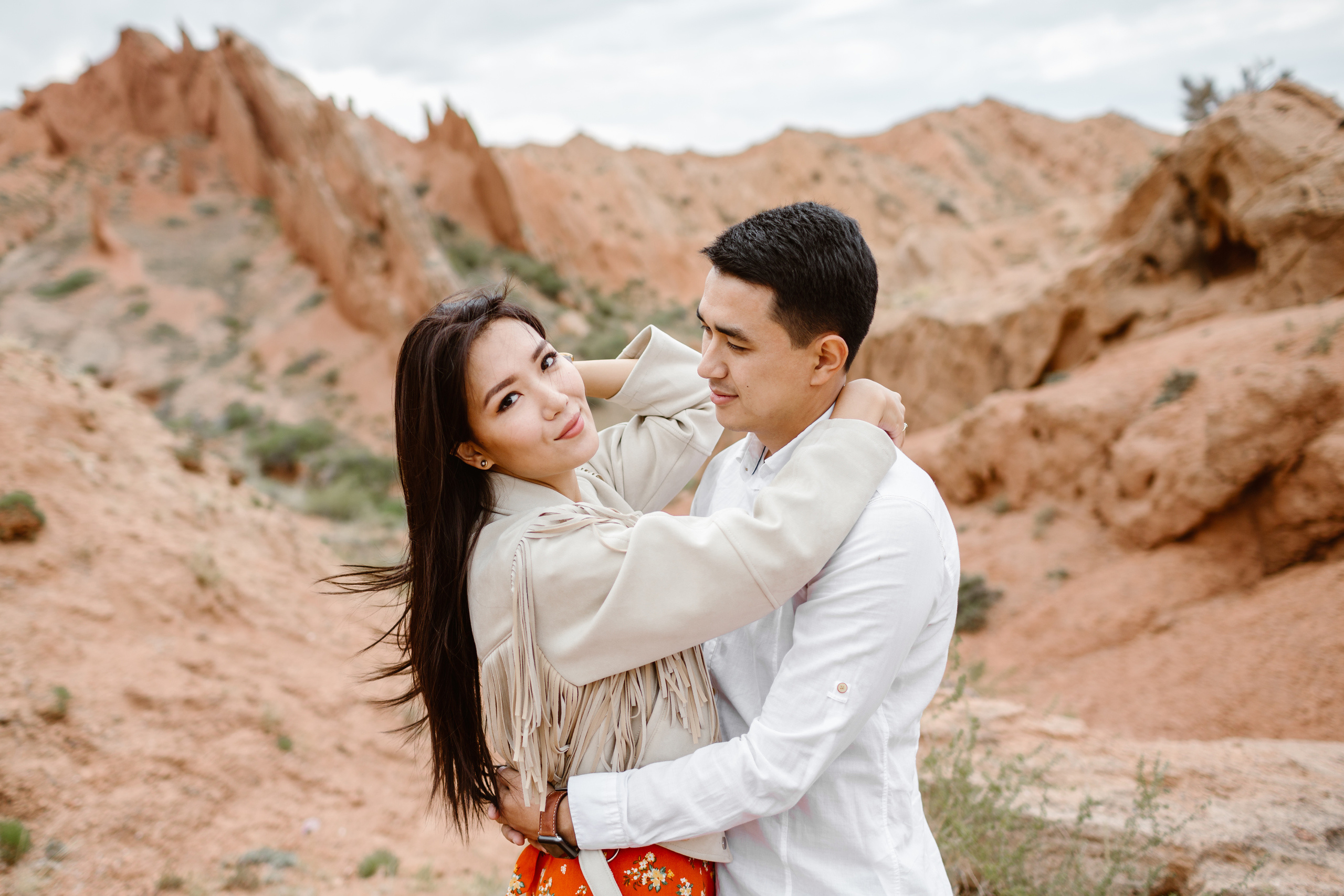 Лав стори в каньоне Сказка и на берегу Иссык-Куля. Фотограф в Бишкеке Оксана Шувалова