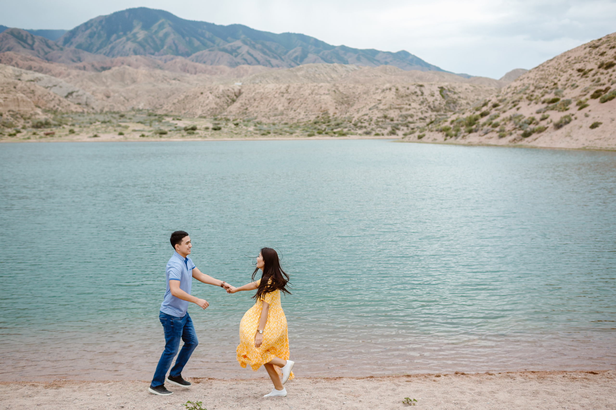 Лав стори в каньоне Сказка и на берегу Иссык-Куля. Фотограф в Бишкеке Оксана Шувалова