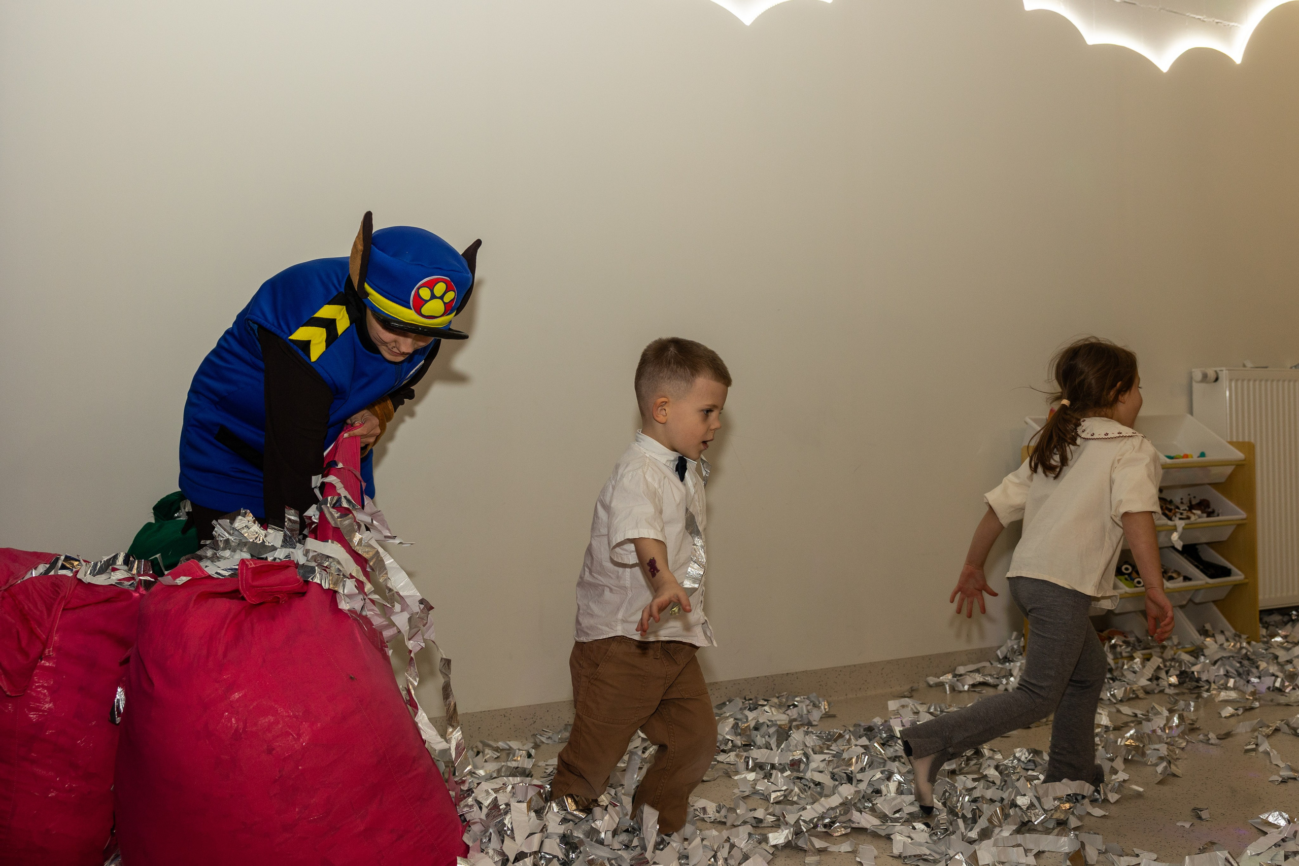 День рождения Артёма 24 января 2026 года. Семейный и детский фотограф в Варшаве Мила Бобровская