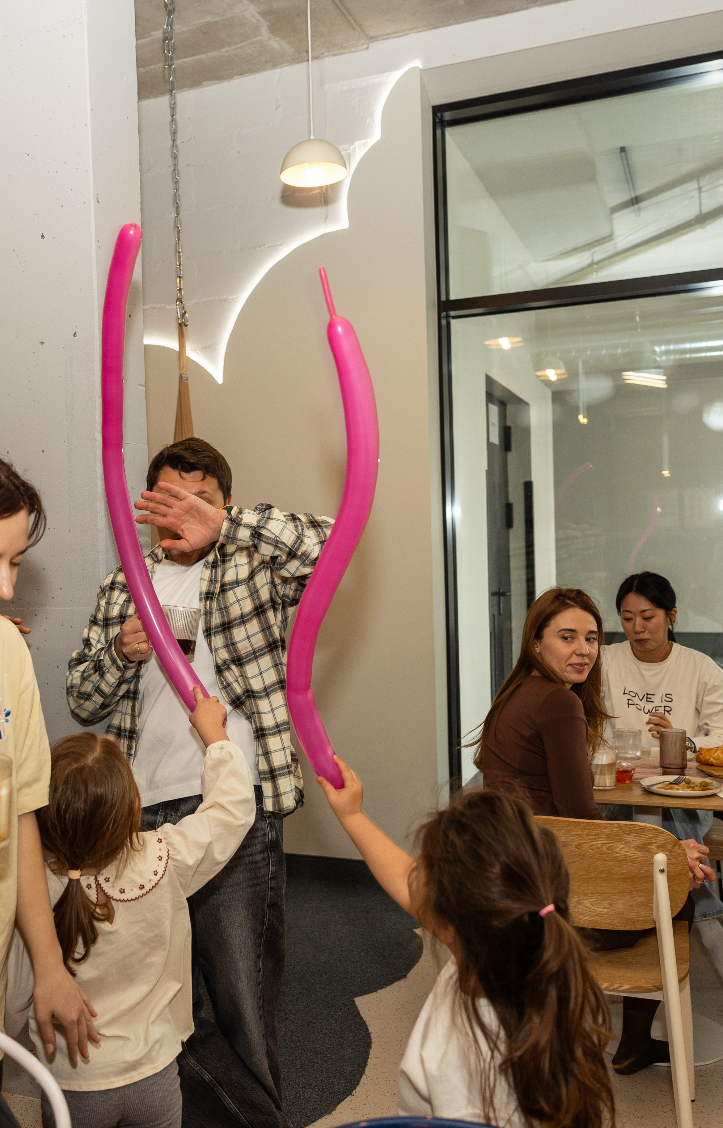 День рождения Артёма 24 января 2026 года. Семейный и детский фотограф в Варшаве Мила Бобровская