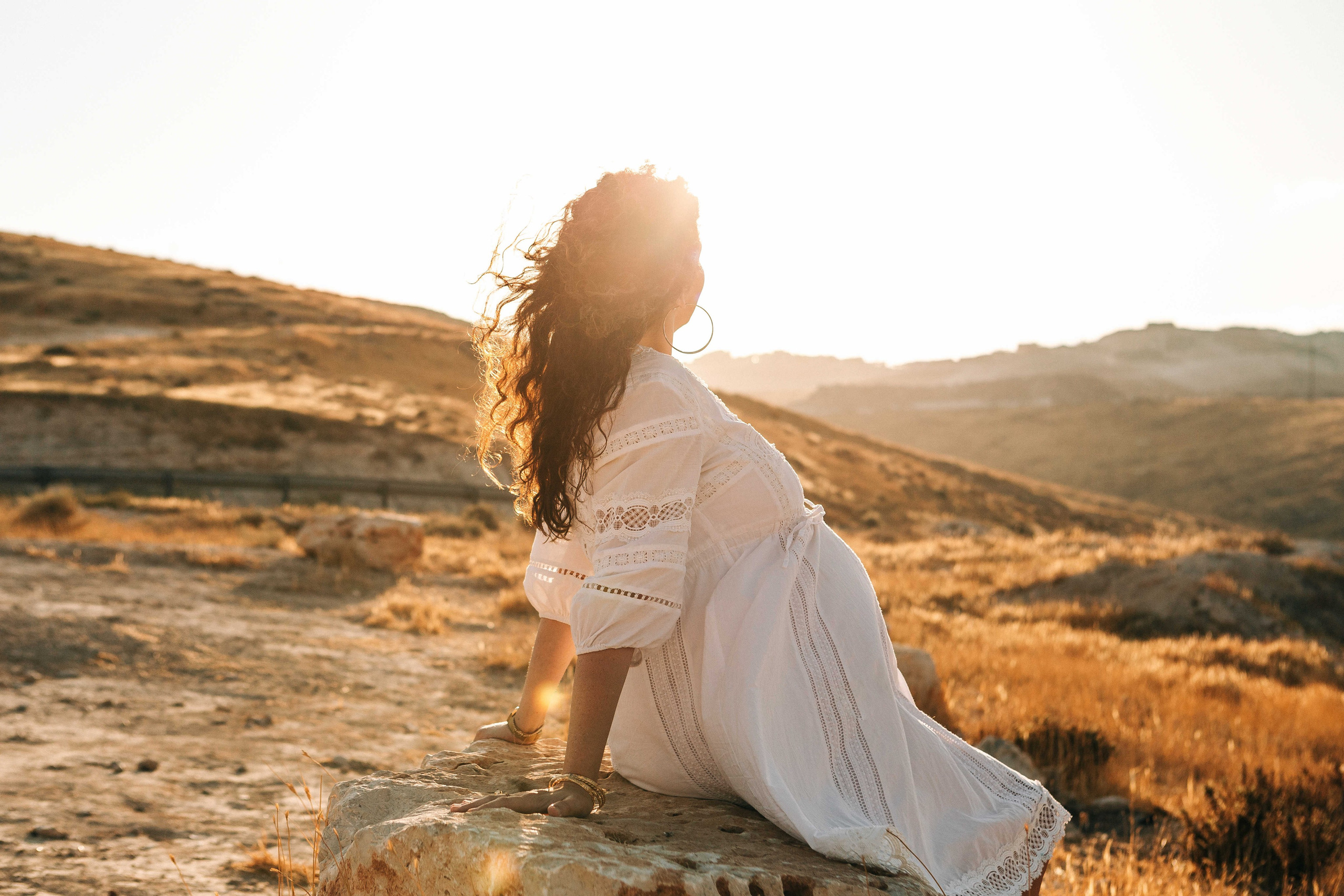 PREGNANT PHOTOSESSION IN THE DESERT. PHOTOGRAPHER IN ISRAEL