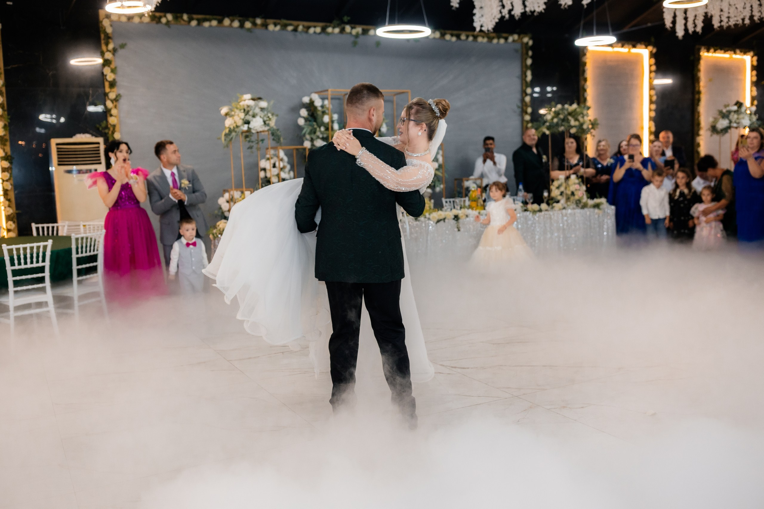 * fotograf stare civilă Siret* fotograf Bucovina* fotograf nuntă Suceava* fotograf Iași Botoșani* stare civilă tradițională* ie românească nuntă* AlinoFotoStudio* fotograf Andrei și Andreea- Alin Chirilă fotograf – stare civilă Siret, Suceava, Andrei și Andreea în ie tradițională, poveste spusă prin fotografiefotograf stare civilă Siret Suceava Alin Chirilă – miri îmbrăcați în costum tradițional bucovineanAlin Chirilă fotograf nuntă Siret Suceava – stare civilă autentică în Bucovina, emoții realefotograf Siret Suceava Alin Chirilă – Andrei și Andreea la starea civilă în ie tradiționalăstare civilă Siret fotograf Alin Chirilă – cadre naturale cu miri în costum popular din Bucovinafotograf nuntă Siret Suceava Alin Chirilă – povestitor prin fotografie, moment emoționant la starea civilăAlin Chirilă fotograf stare civilă Siret – iubire autentică surprinsă în stil documentarfotograf Bucovina Siret Alin Chirilă – stare civilă în ie tradițională, cadre pline de emoțieAlin Chirilă fotograf Suceava – Andrei și Andreea spun DA la starea civilă în Siretfotograf stare civilă Suceava Siret Alin Chirilă – poveste de iubire în stil tradițional românesc - Alin Chirilă fotograf profesionist, AlinoFotoStudio, fotograf evenimente Siret, Suceava County, Iași, Bacău County, Botoșani, Neamț County, fotograf nunți, botezuri, cununii civile, portrete și momente autentice surprinse elegant.- Alin Chirilă surprinde momente elegante de nuntă și evenimente speciale prin AlinoFotoStudio, fotograf disponibil în Siret, Suceava County, Iași, Bacău County, Botoșani și Neamț County, specializat în nunți, botezuri și cununii civile. - Alin Chirilă fotograf profesionist, AlinoFotoStudio, fotograf nuntă și evenimente în Siret, Suceava, Iași, Bacău, Botoșani și Piatra Neamț, fotograf nunți, botezuri, cununie civilă, ședințe foto, trash the dress, logodnă, familie, portrete și fotografii autentice. - AlinoFotoStudio by Alin Chirilă, fotograf evenimente premium în Suceava County, Iași County, Bacău County, Botoșani County și Neamț County, fotograf de familie, fotograf ceremonii religioase, petreceri și momente emoționante. - Alin Chirilă fotograf, povestitor prin fotografie, servicii foto profesionale pentru mireasă, mire, pregătiri nuntă, biserică, restaurant, valsul mirilor, tradiții românești și amintiri de neuitat în Moldova.