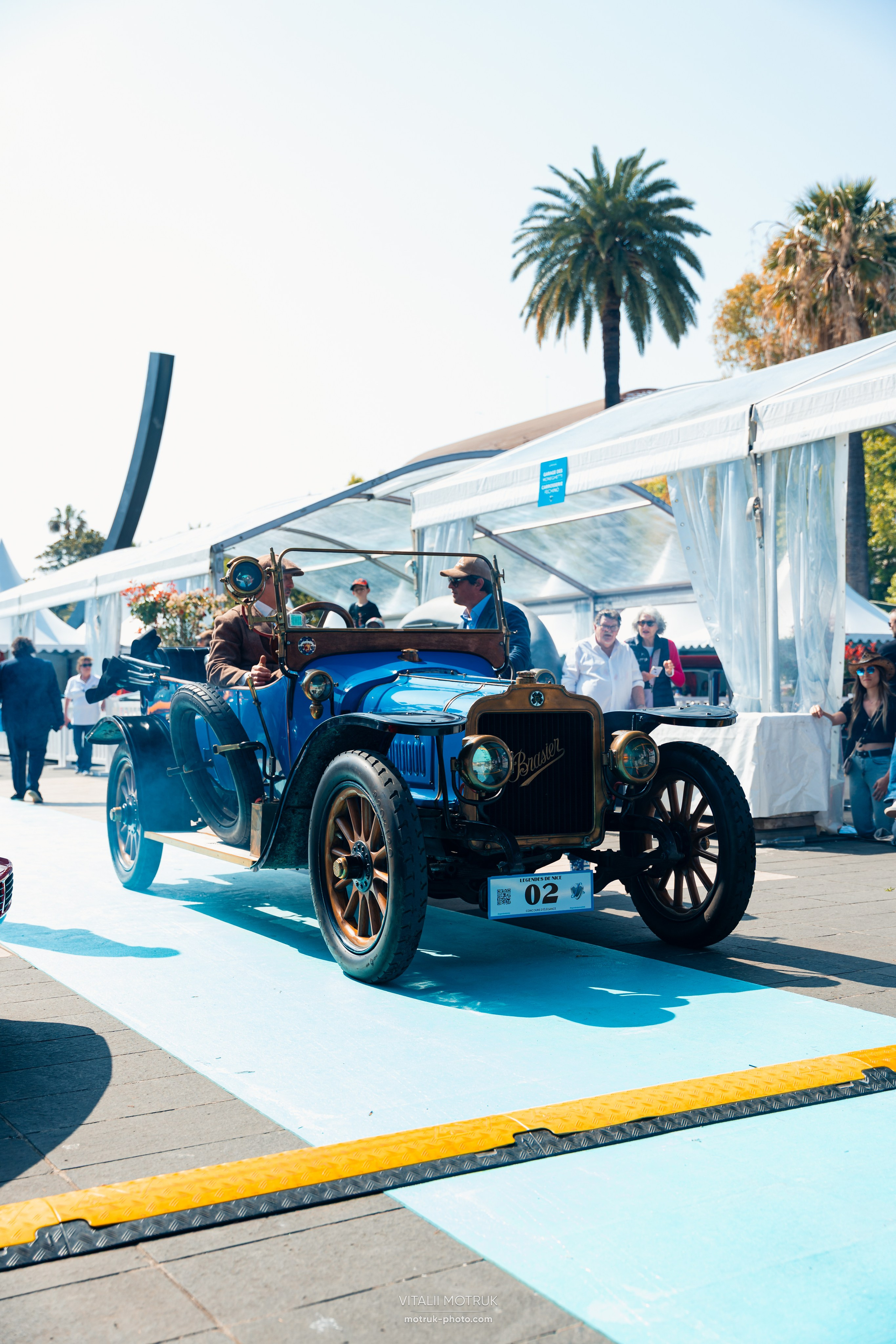 Legends de Nice. Photographe de voitures à Paris — Vitalii Motruk