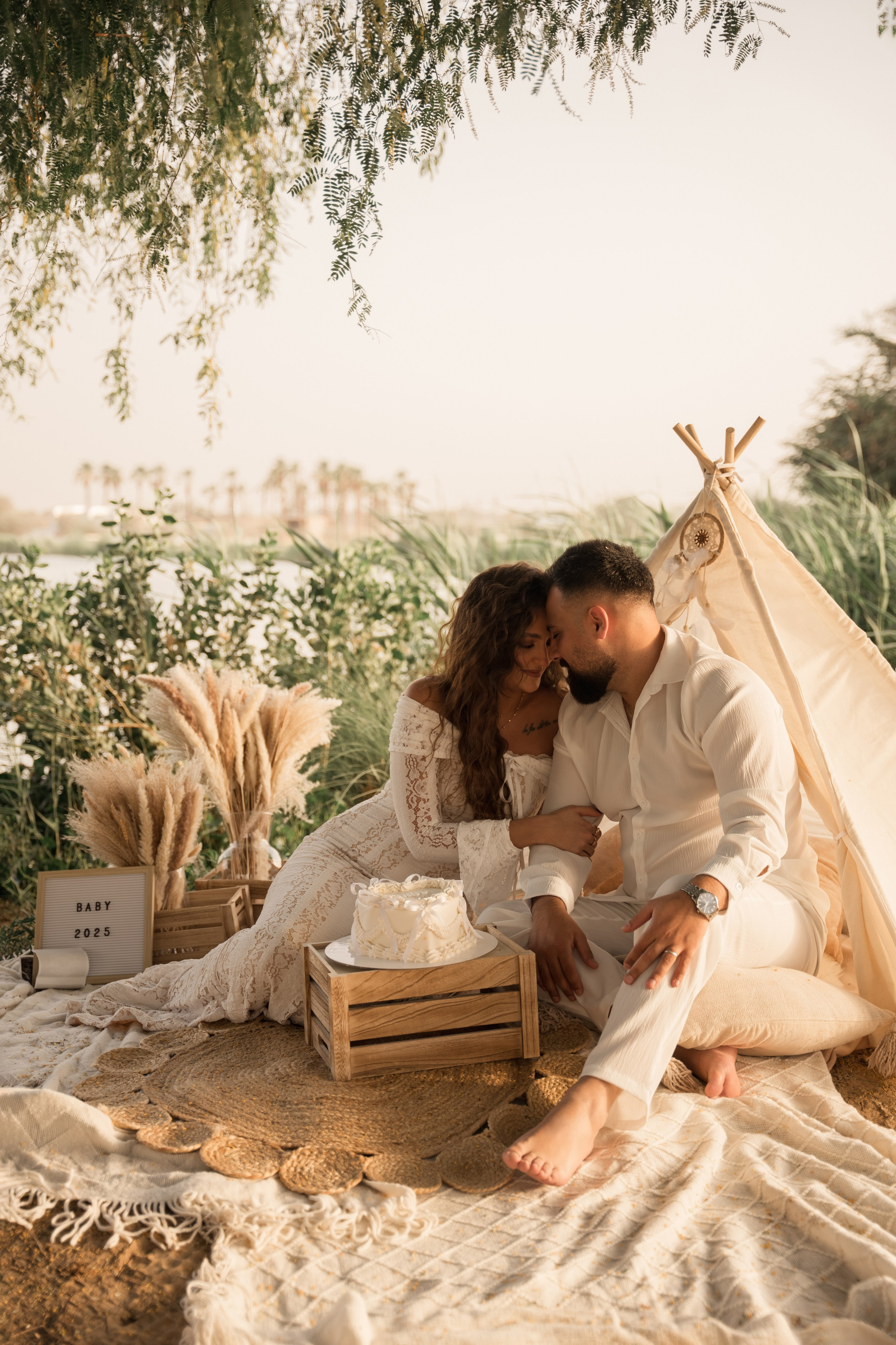 By the Lake of Dreams. Angela Iakovleva — Family Photographer in Dubai