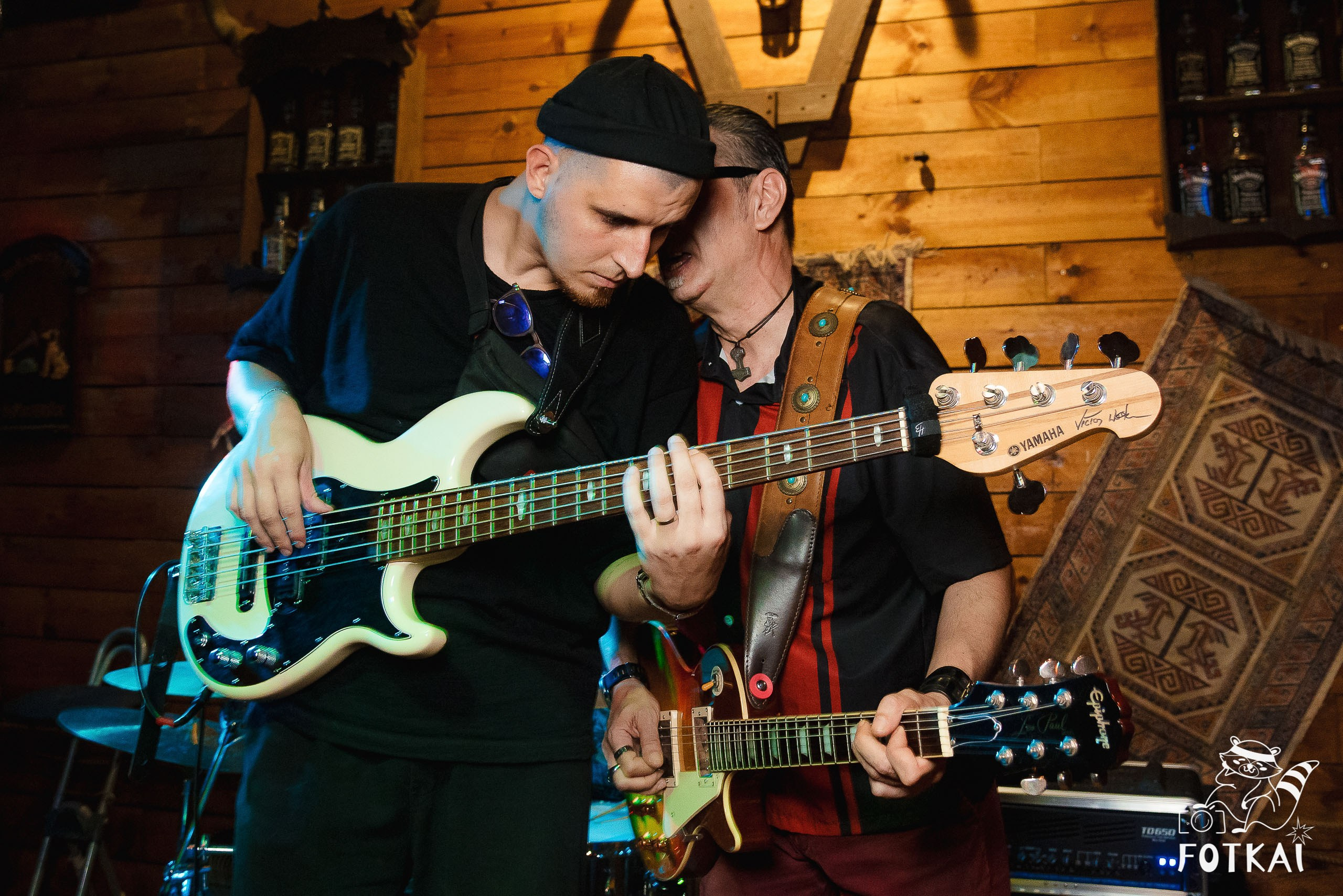 El Paso Rock Bar Torrevieja: Reportaje fotográfico 01.08.25 | FOTKAI