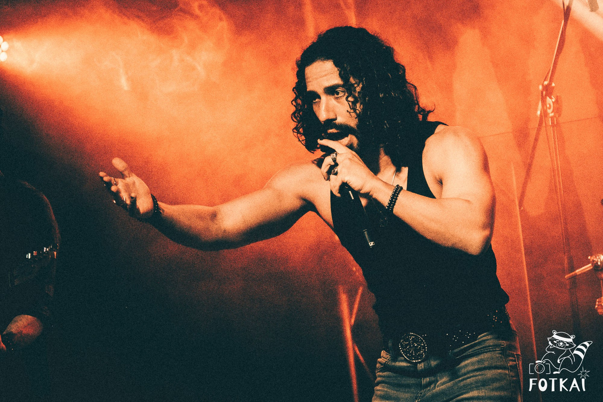 DENISDENIS — reportaje fotográfico del concierto en la Sala Marearock (Alicante) | FOTKAI