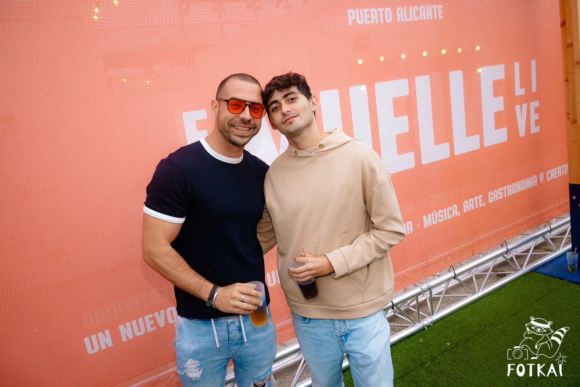 Cariña La Fiesta 2.0 — Fotos del evento en El Muelle Live, Alicante, 2026 | FOTKAI