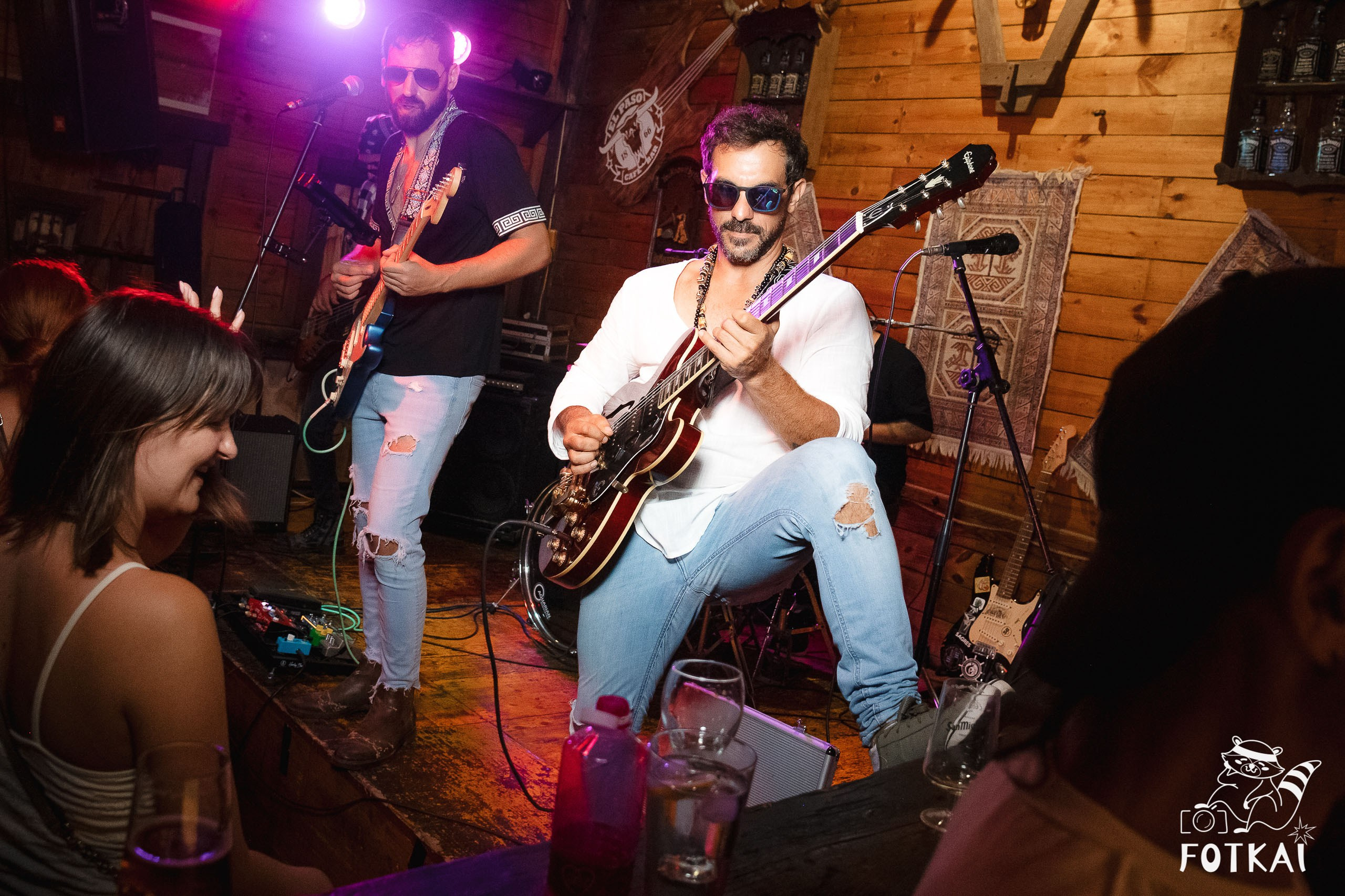 Stones of the Coast en El Paso Rock Bar Torrevieja: Reportaje fotográfico 20.09.25 | FOTKAI