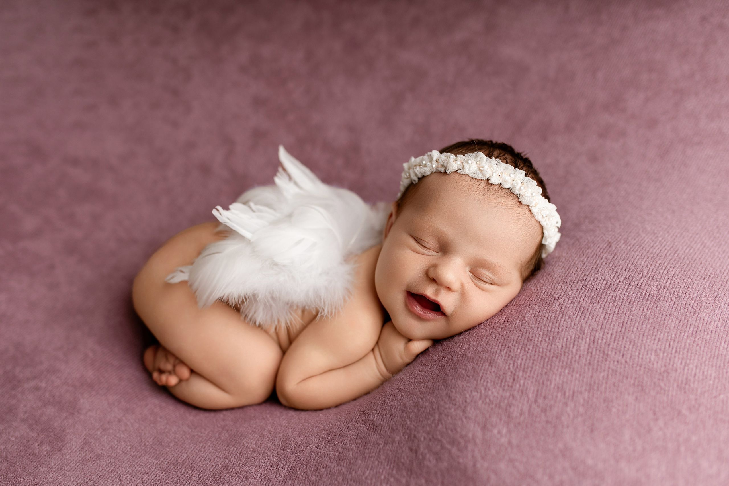 Esu Aleksandra naujagimių ir kudikių fotografė iš Vilniaus