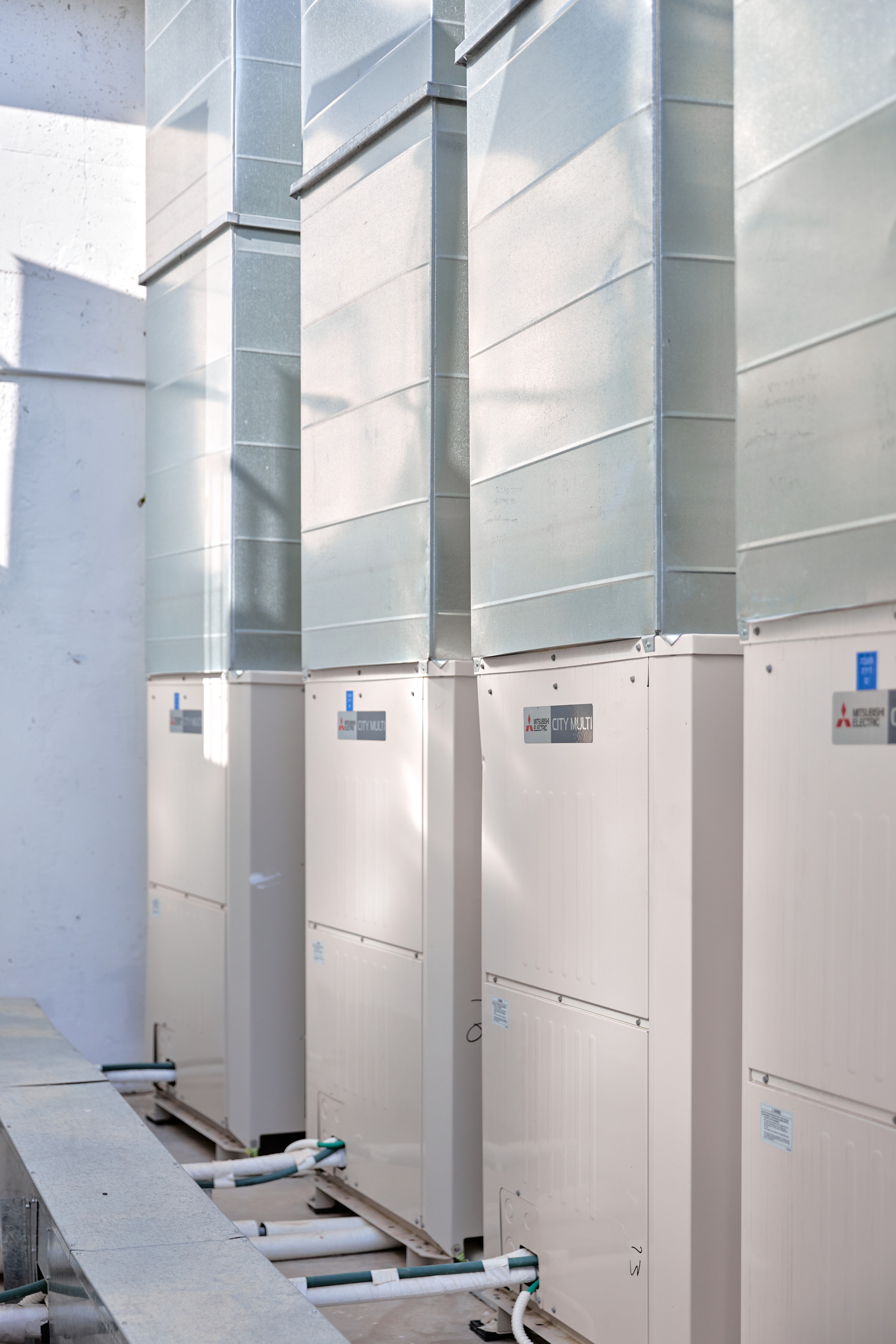 MITSUBISHI ELECTRO & CREATIV PEOPLE. צילום ווידאו לעיצוב פנים ואדריכלות