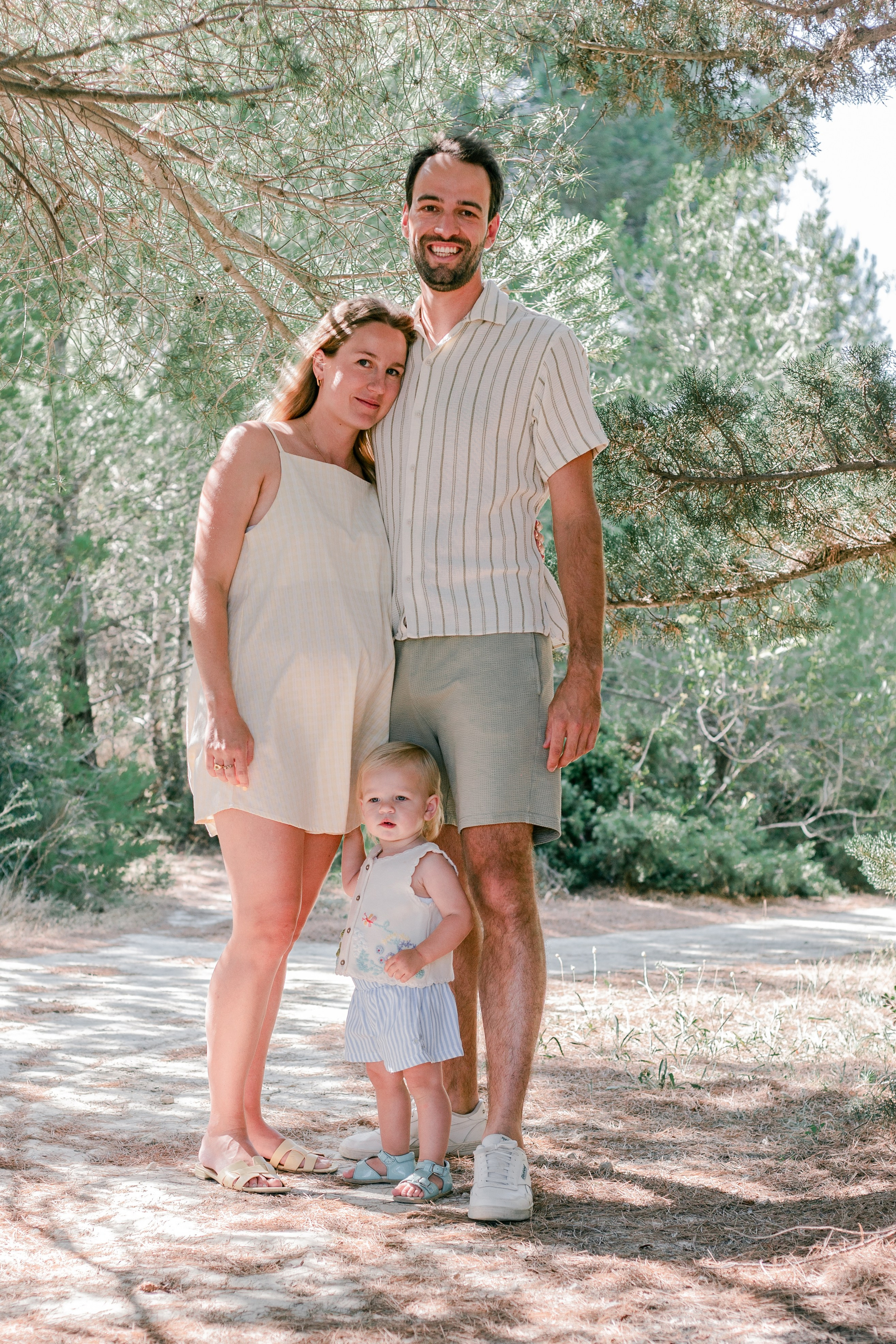 Elise et sa famille. Studio photo « Partage ton bonheur » – Photographe famille près de Châtellerault, Poitiers et Tours