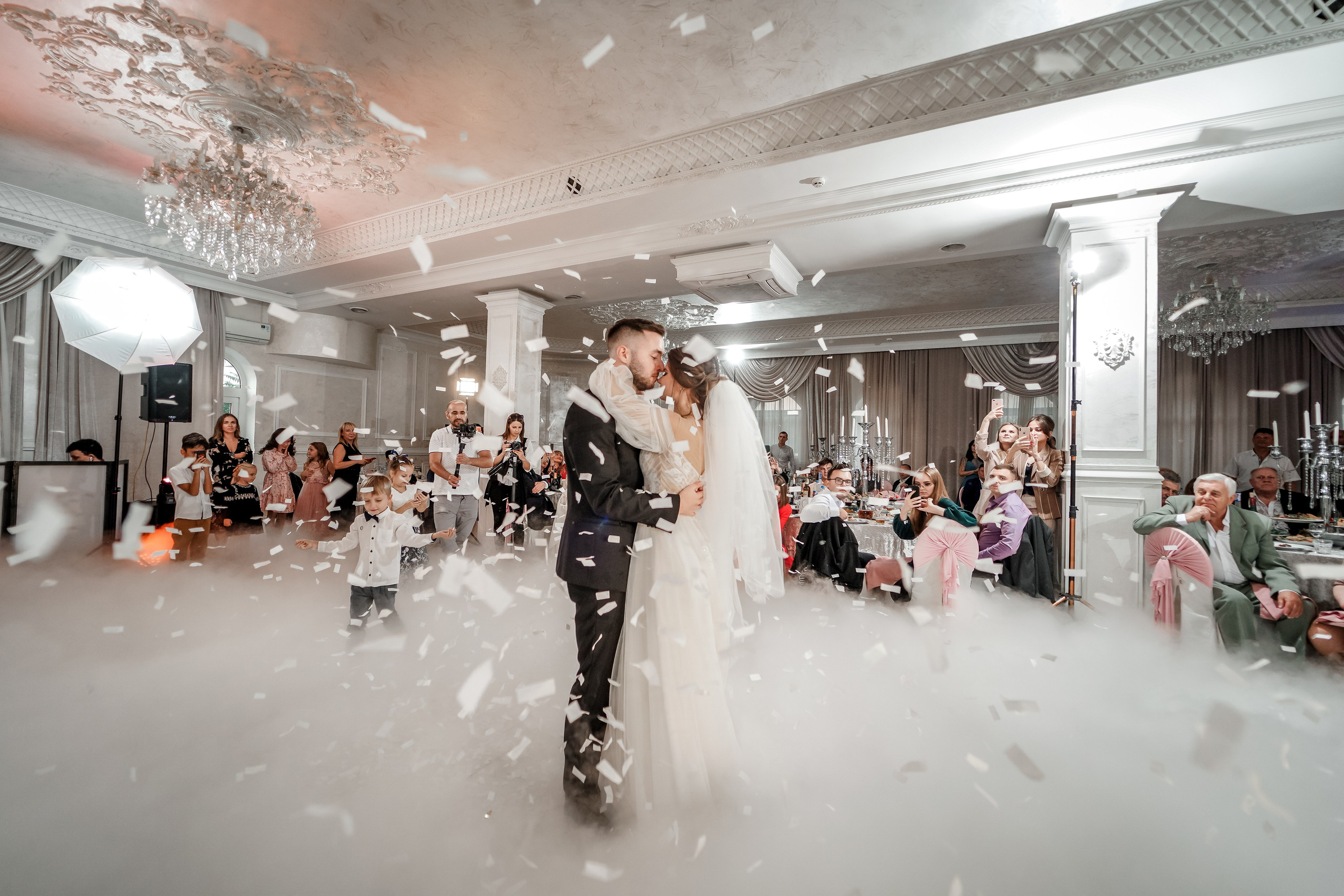 Die Feier. Hochzeits- und Reportagefotograf für München, Regensburg, Deutschland RED LINE Media