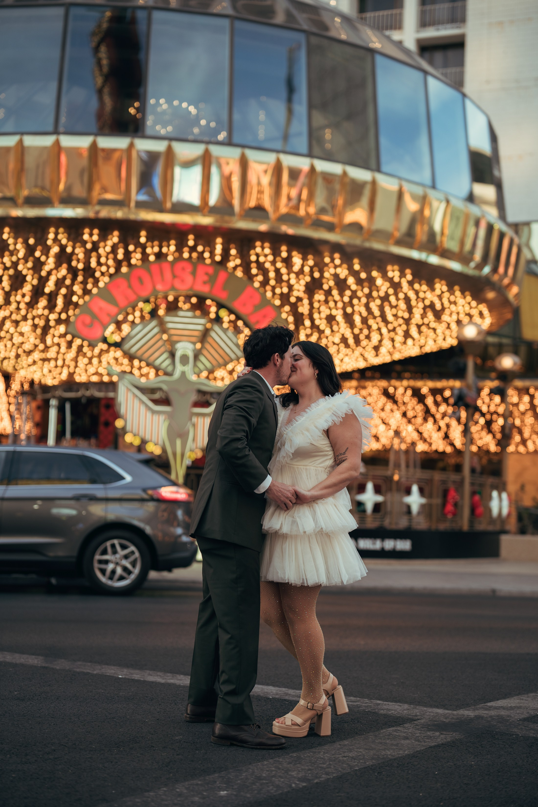 Grace&Jesse. Wedding & elopement photographer Viktoriya Kravtsov. Las Vegas