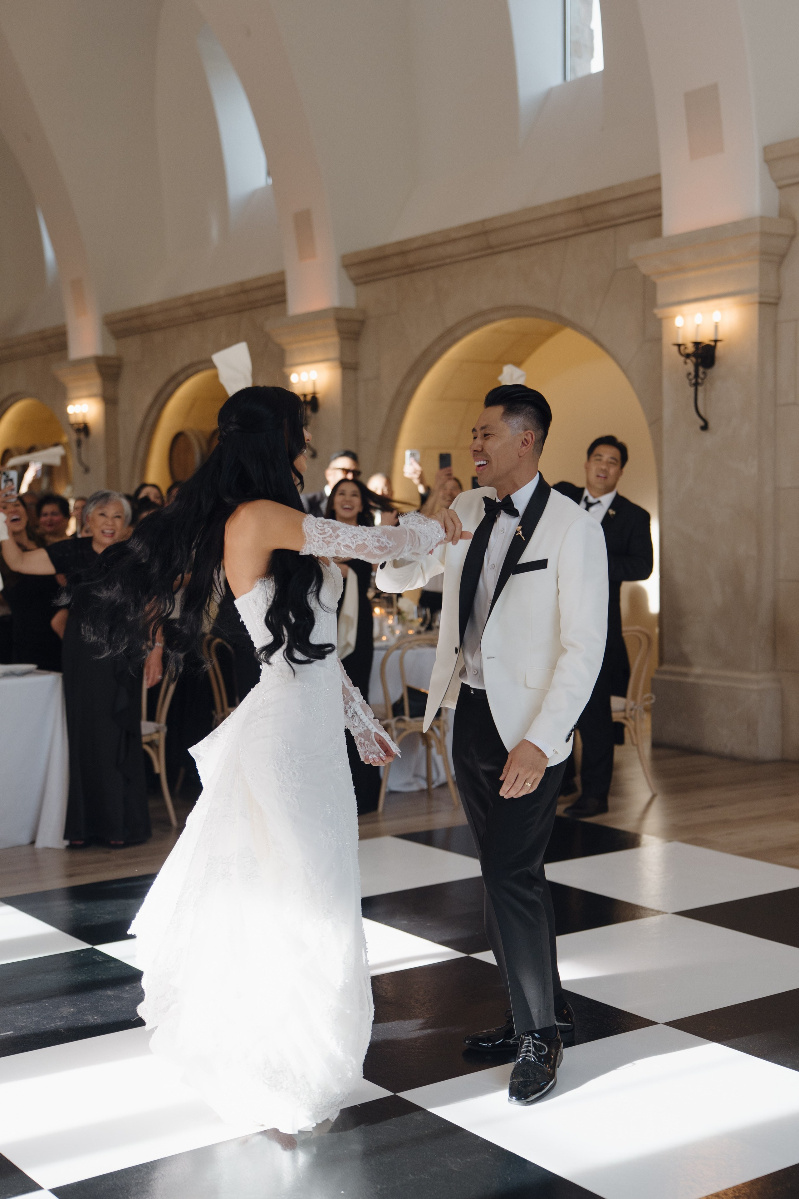 S&T. Orange County Wedding Photographer & Videographer | Candid & Timeless Wedding Photo + Video | Italiantsev