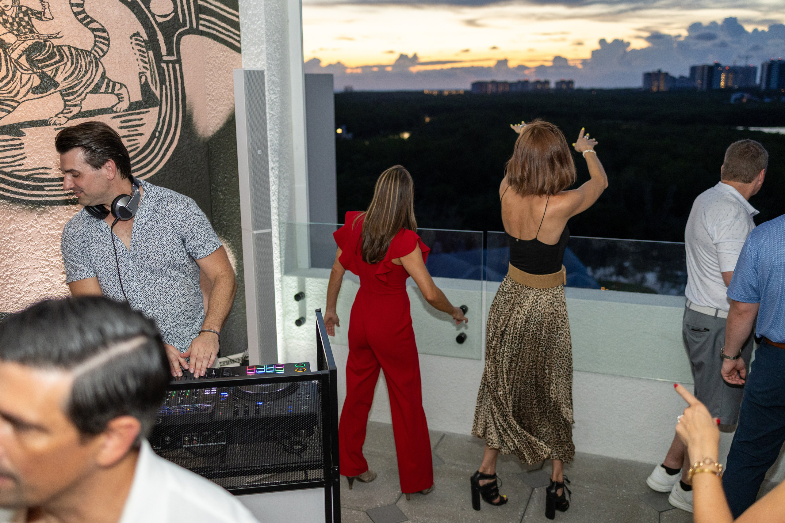 Luara Birthday at the Perry Hotel. Out and About 239