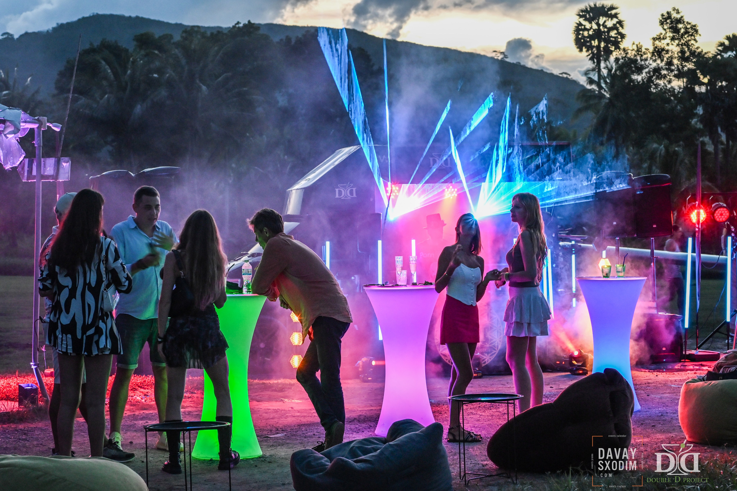 Вечеринка на аэродроме | Фоторепортаж | Афиша | DAVAYSXODIM.com PHUKET. АФИША|ФОТОРЕПОРТАЖИ|ИВЕНТЫ|ПХУКЕТ