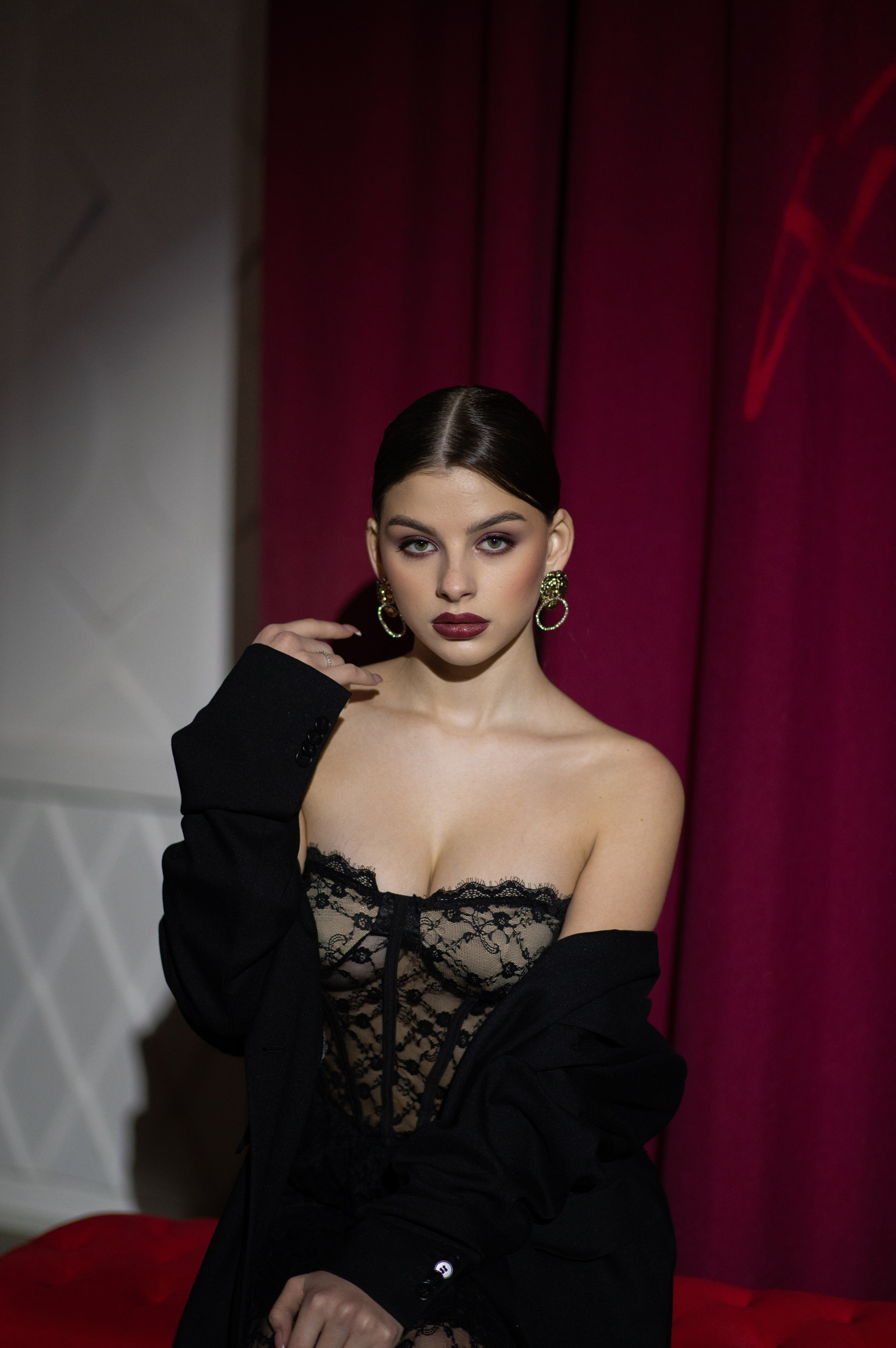 RED. Wedding and commercial photographer