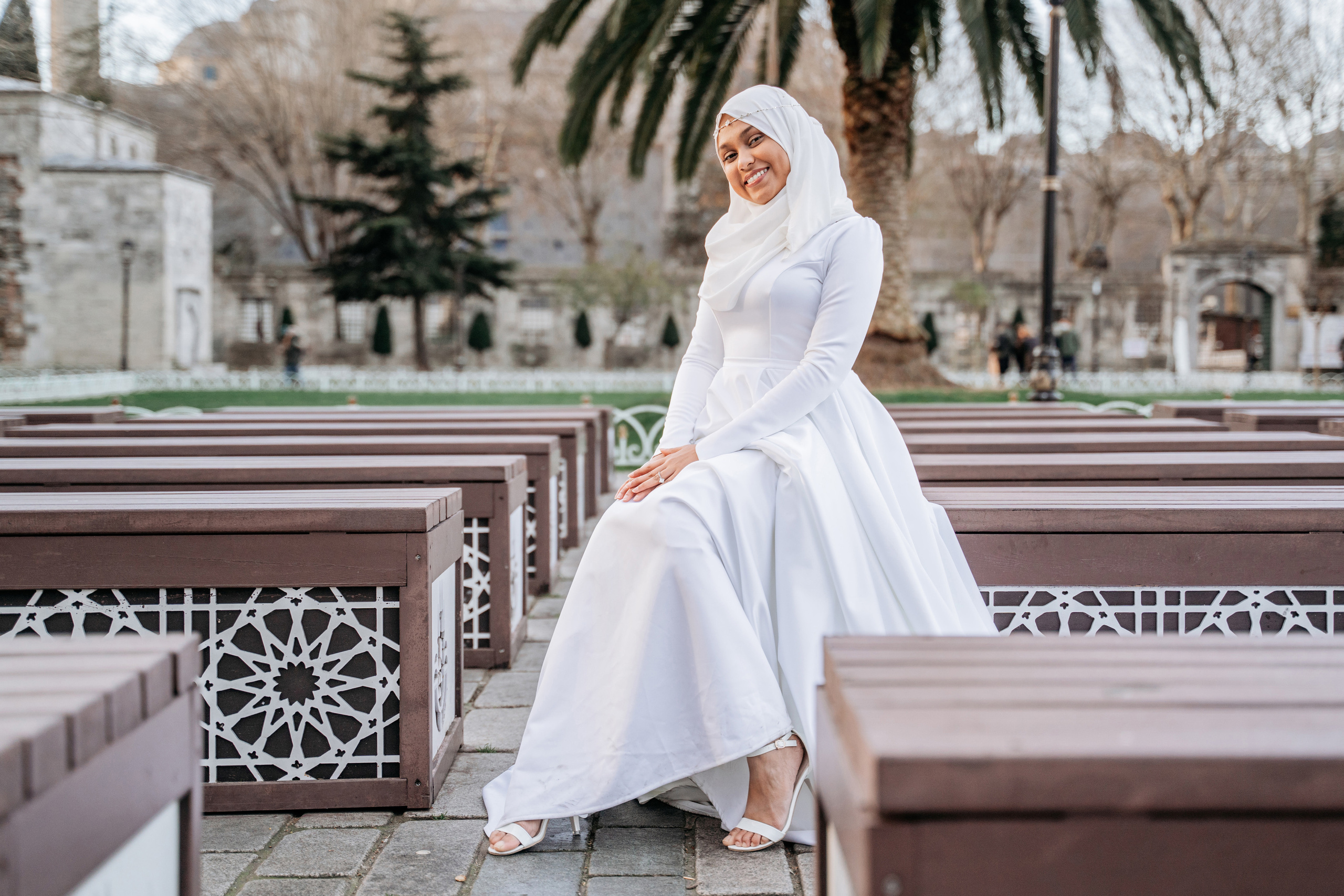 Свадебные фотосессии в Стамбуле. Wedding, family and lifestyle photographer Anatoly. Photo sessions on rooftops with seagulls. Istanbul