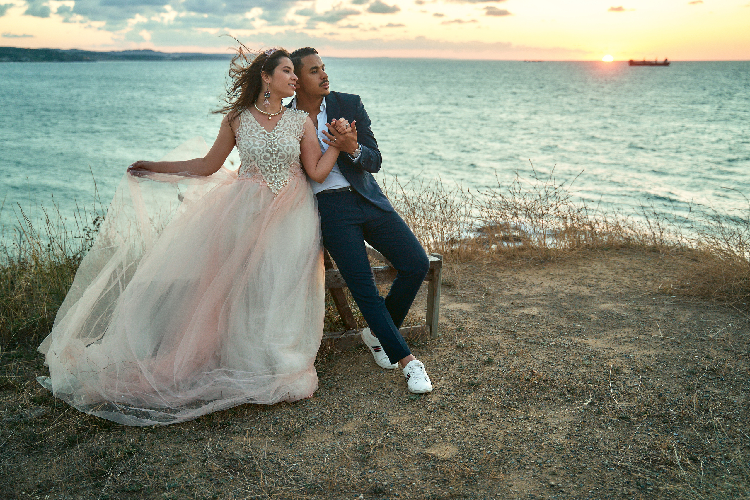 Фотосессия Love Story в Стамбуле. Фотограф в Стамбуле Анатолий. Лайфстайл фотограф в Стамбуле Анатолий. Фотосессии на крышах с чайками