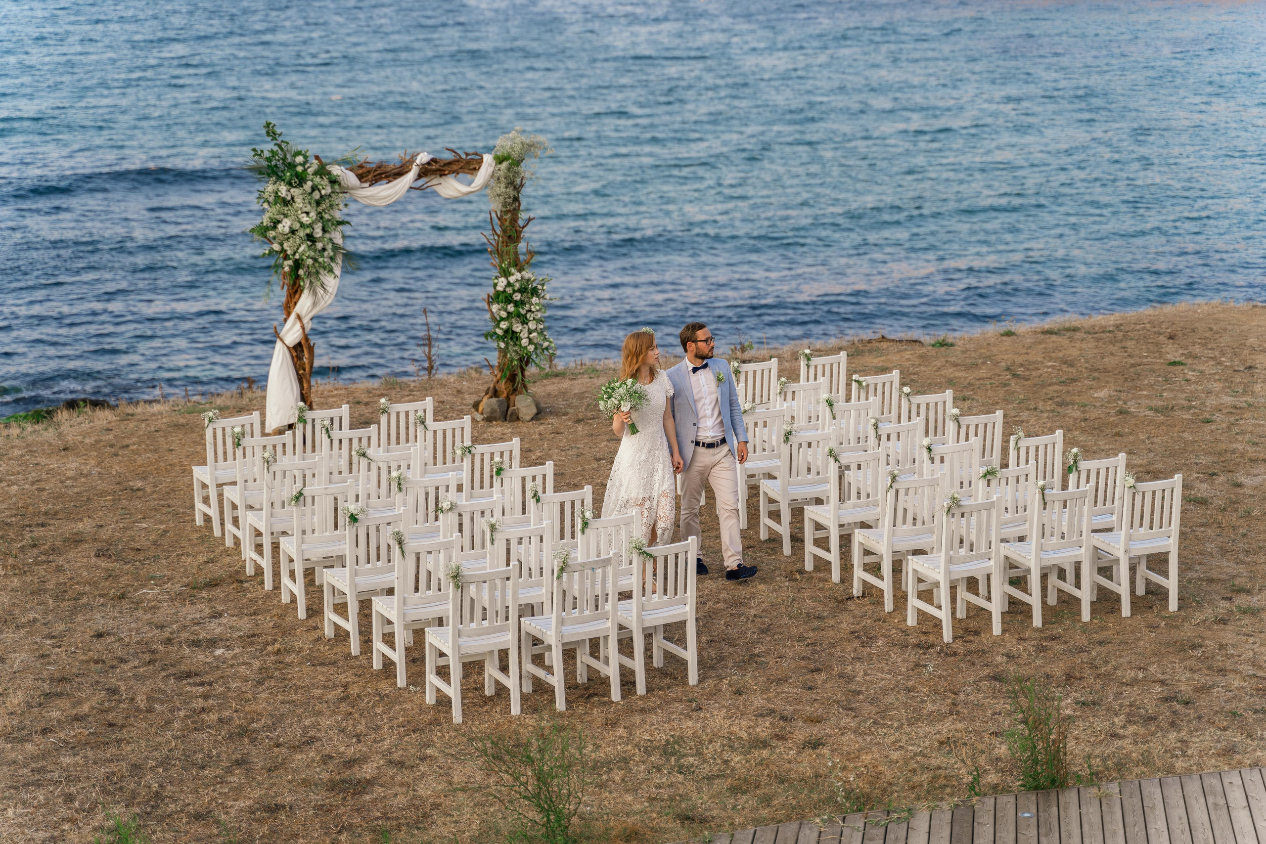 Свадебные фотосессии в Стамбуле. Wedding, family and lifestyle photographer Anatoly. Photo sessions on rooftops with seagulls. Istanbul