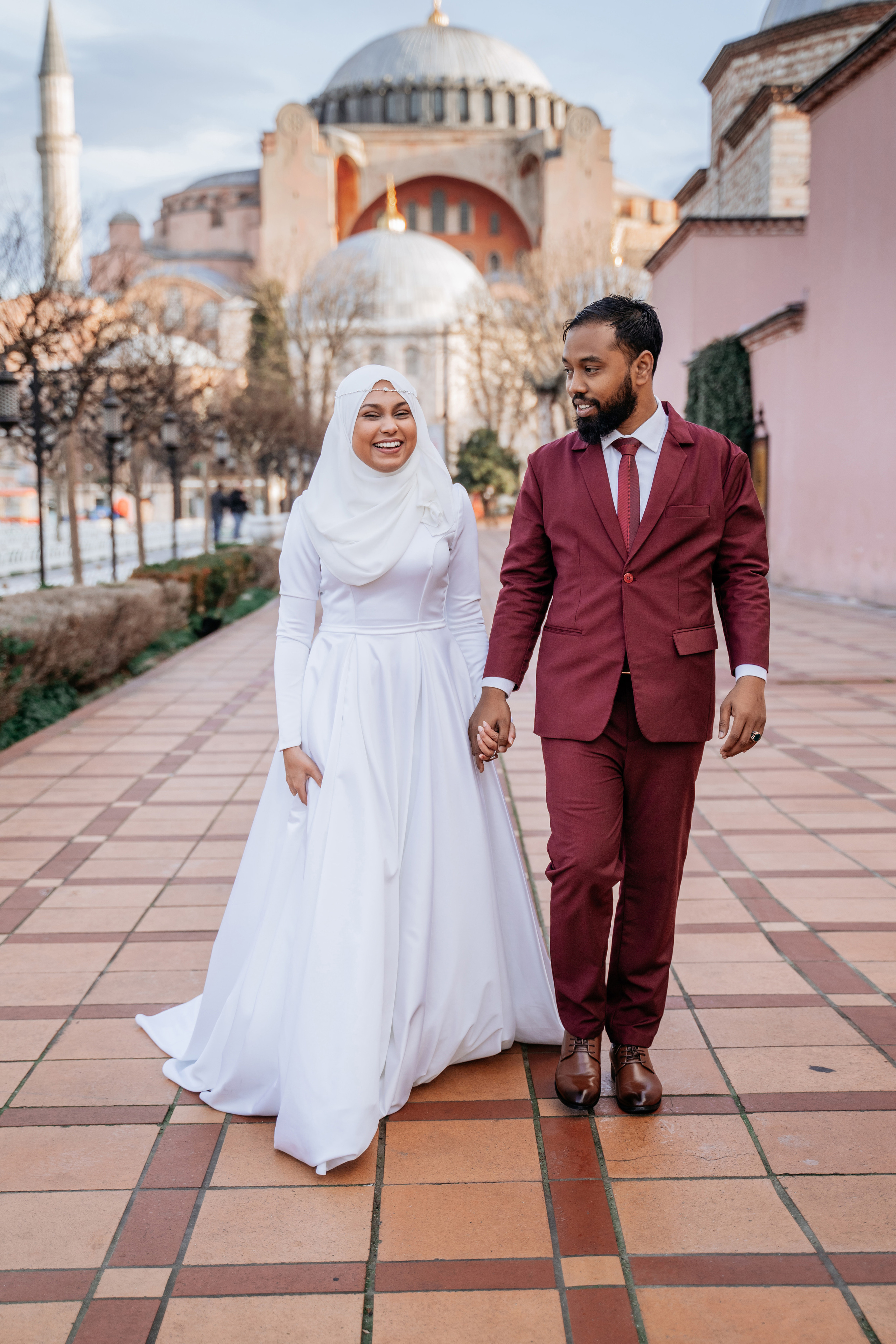 Свадебные фотосессии в Стамбуле. Wedding, family and lifestyle photographer Anatoly. Photo sessions on rooftops with seagulls. Istanbul