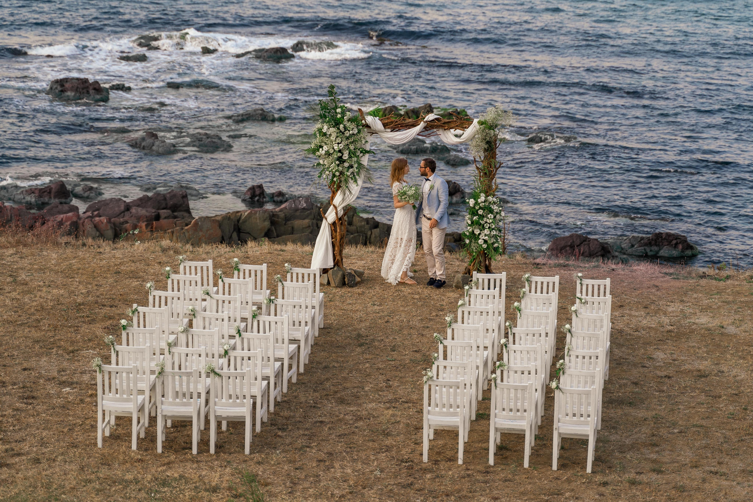 Свадебные фотосессии в Стамбуле. Wedding, family and lifestyle photographer Anatoly. Photo sessions on rooftops with seagulls. Istanbul